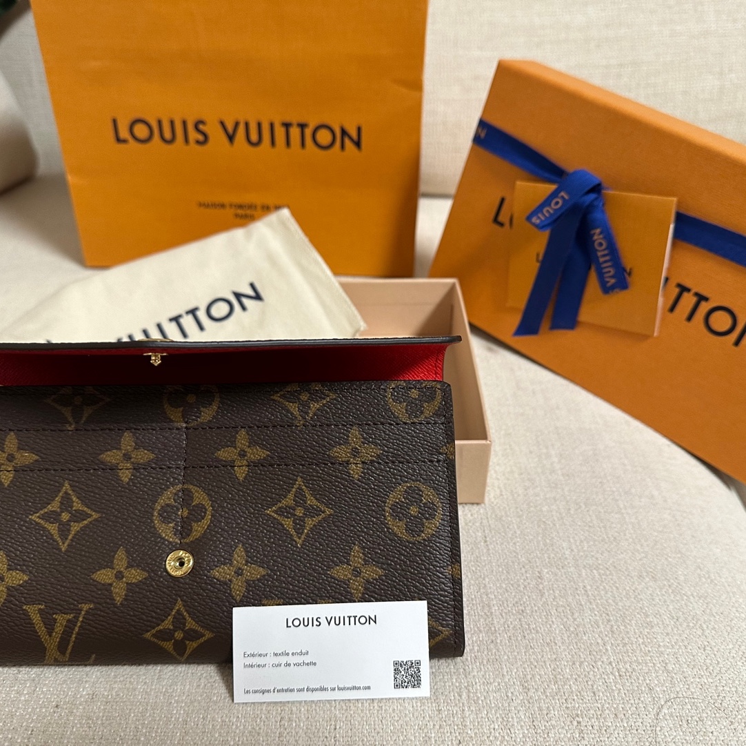 Louis Vuitton Sarah Wallet Monogram Coquelicot Red 착용 스타일 - 1