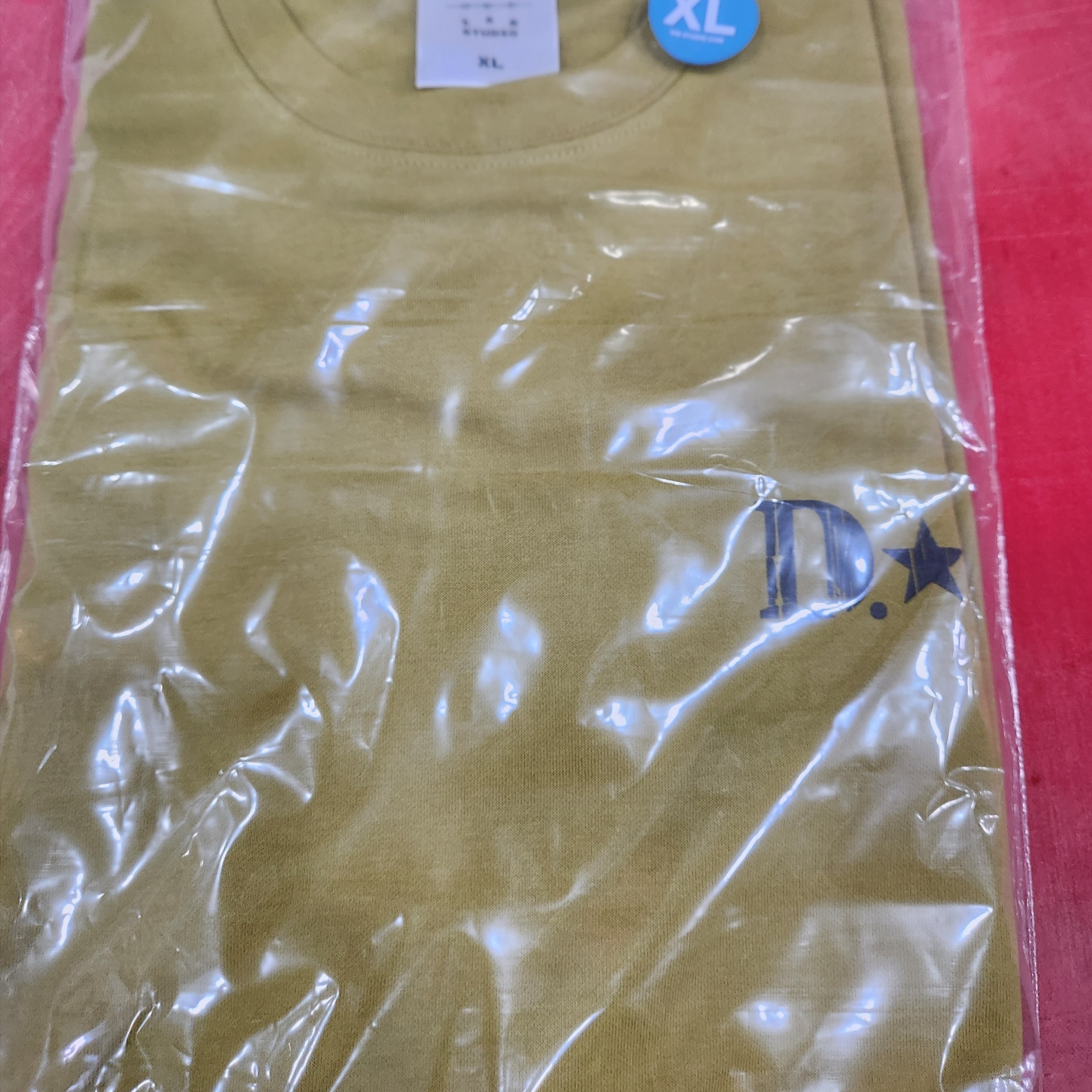 IAB Studio x D.P. T-Shirt Olive Green 착용 스타일