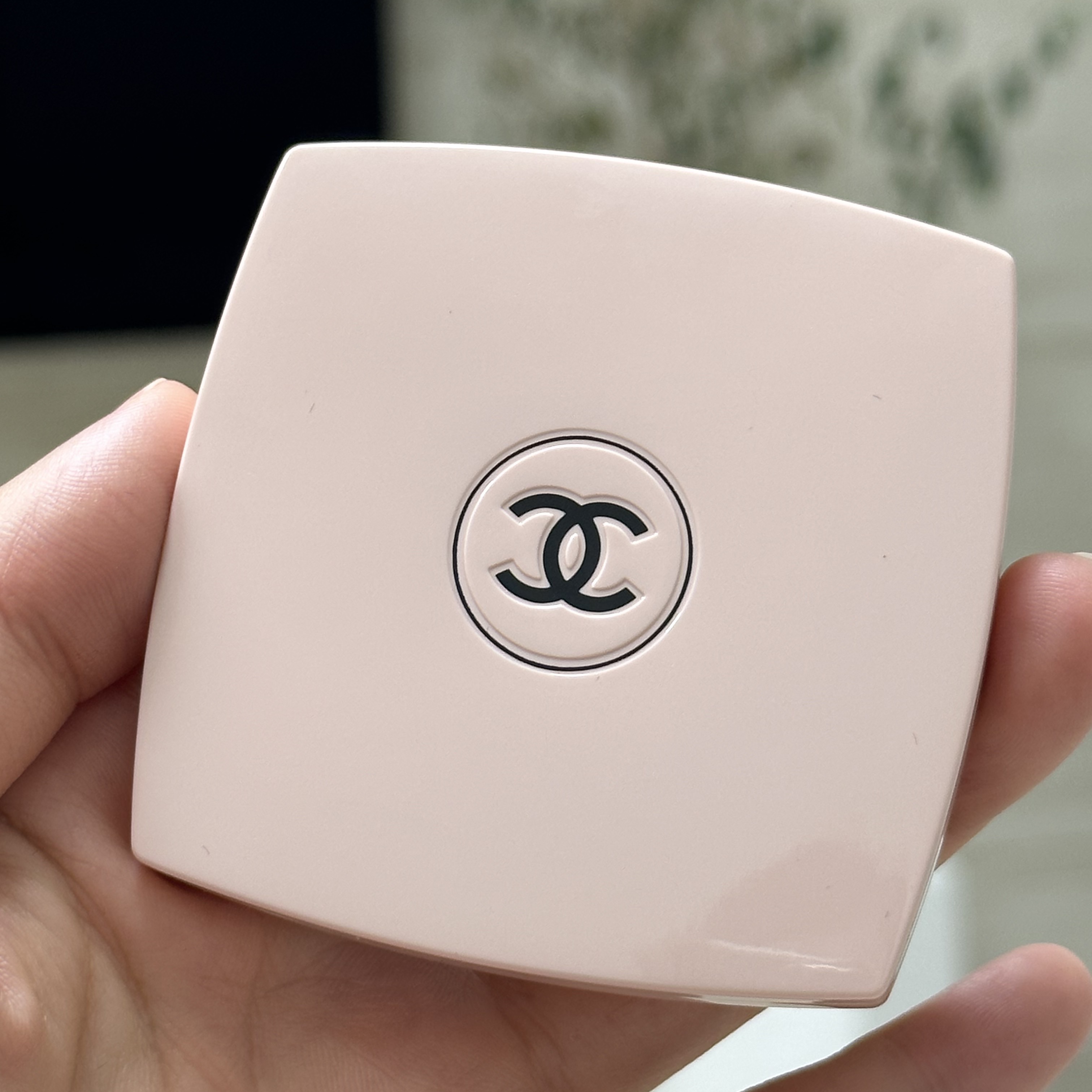 Chanel Codes Couleur Limited Edition Miroir Double Facettes 111 Ballerina 착용 스타일