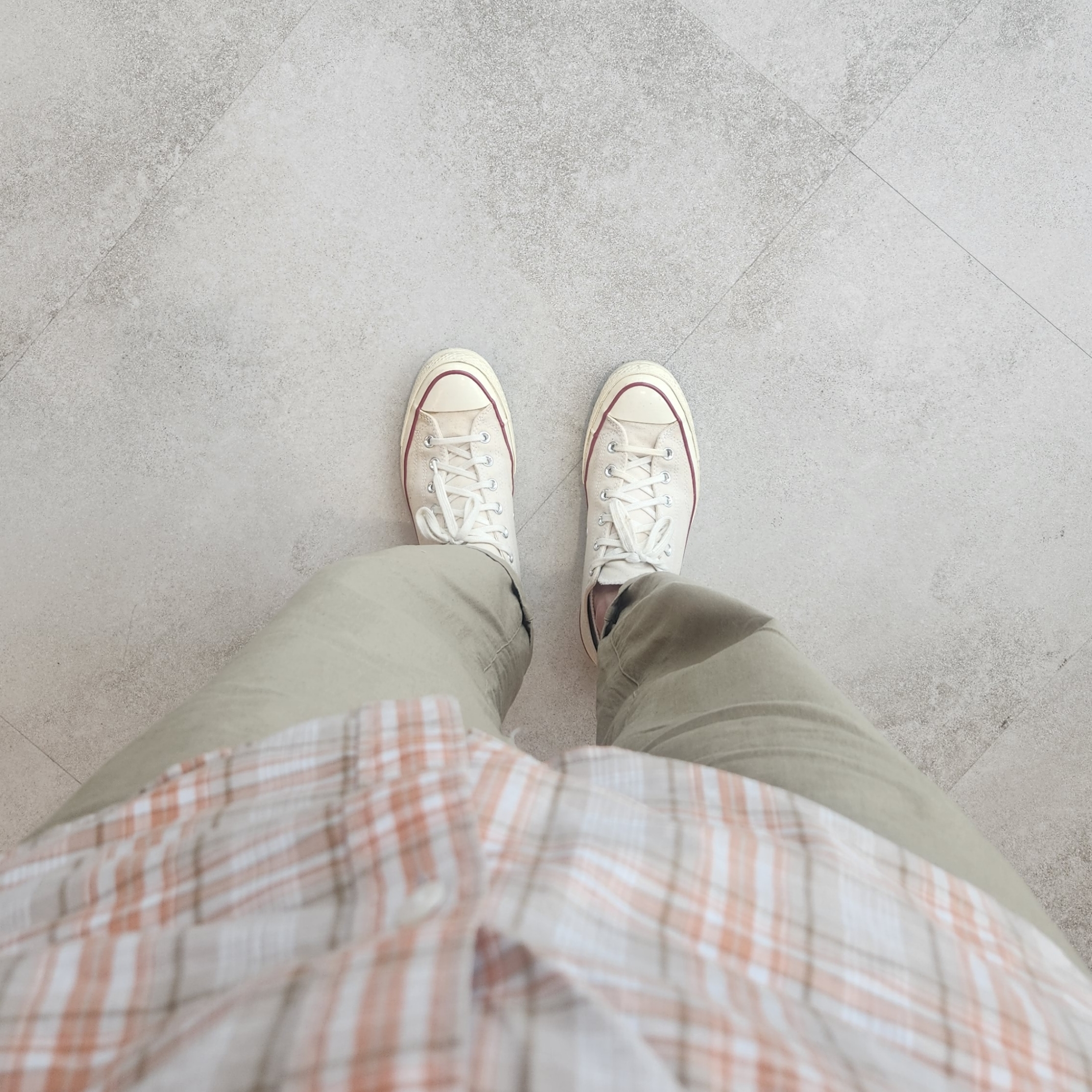 Converse Chuck 70 Ox Parchment 착용 스타일