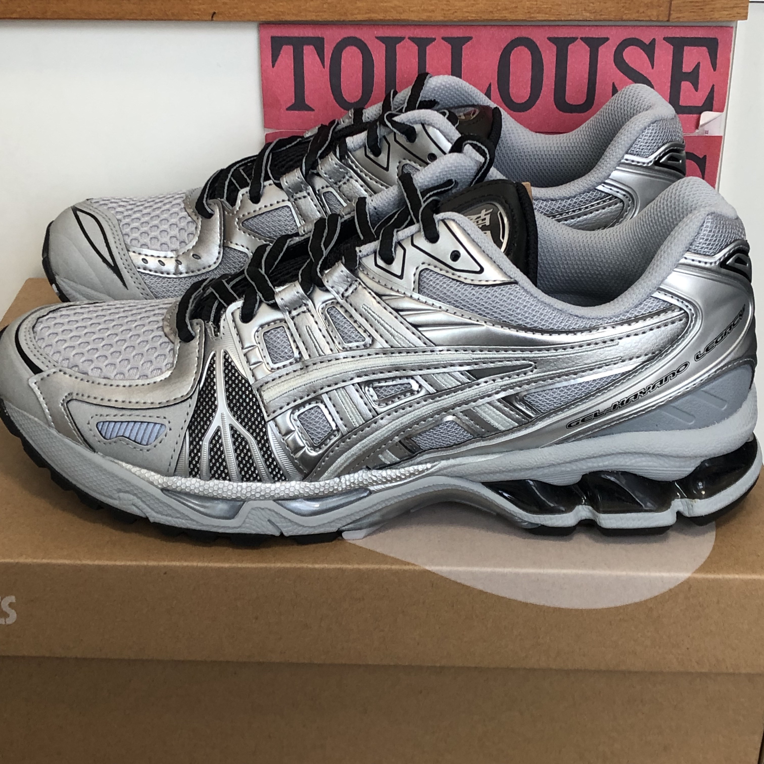 Asics Gel-Kayano Legacy Pure Silver 착용 스타일