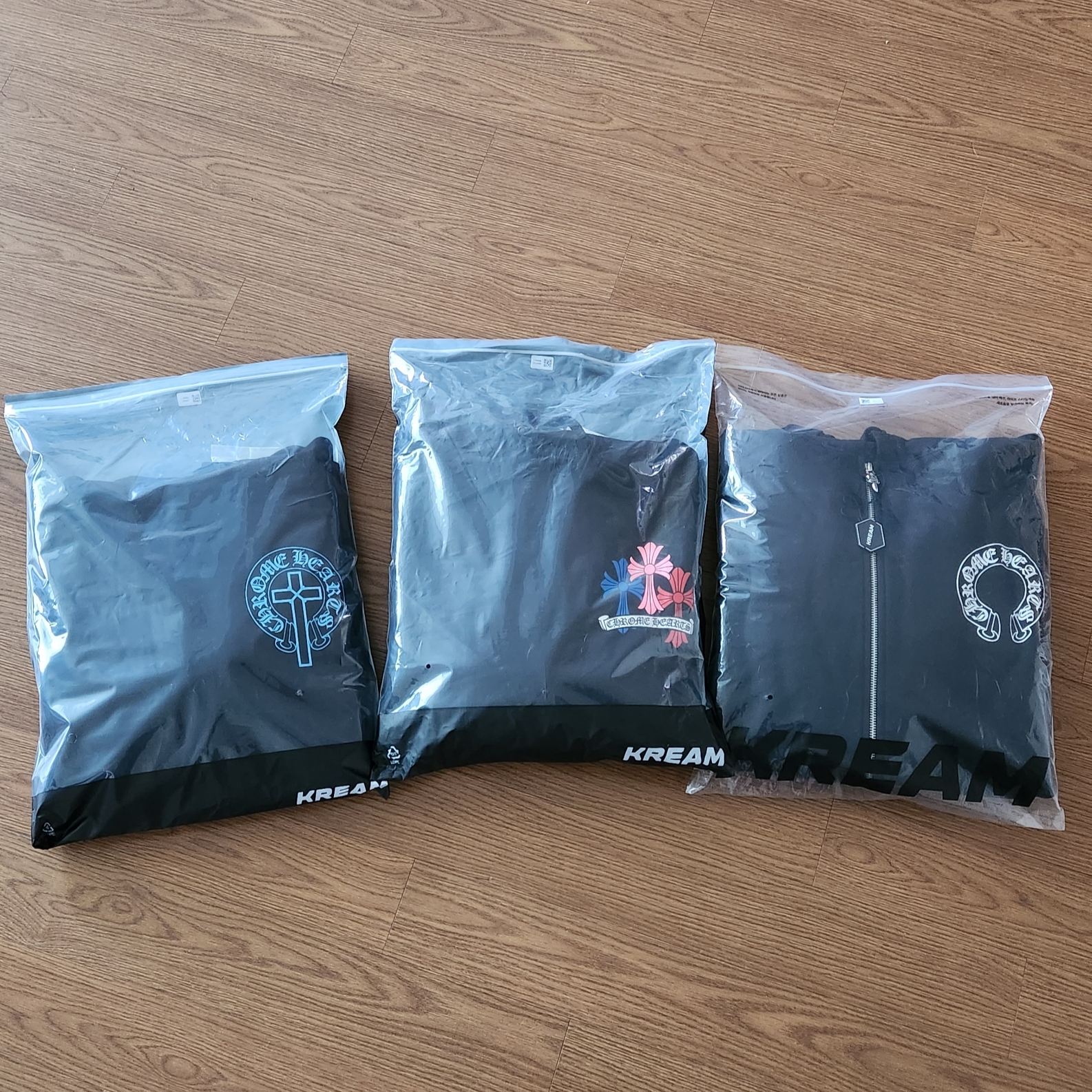 Chrome Hearts Horseshoe Floral Heavyweight Zip-Up Hoodie Black, Chrome Hearts Mapplethorpe Fleece Hoodie Black 착용 스타일