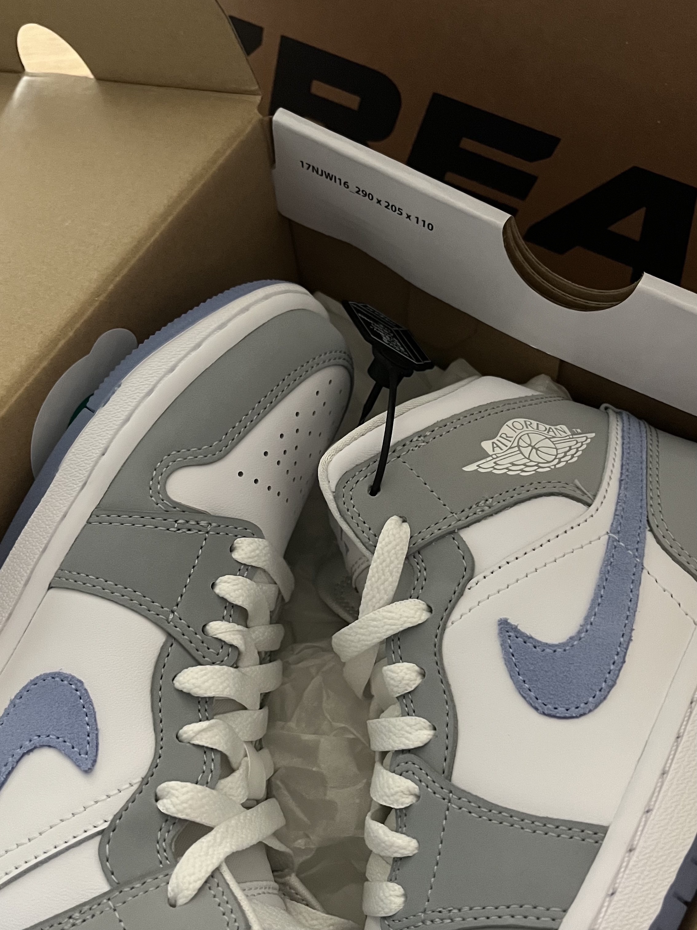 (W) Jordan 1 Mid Wolf Grey 착용 스타일