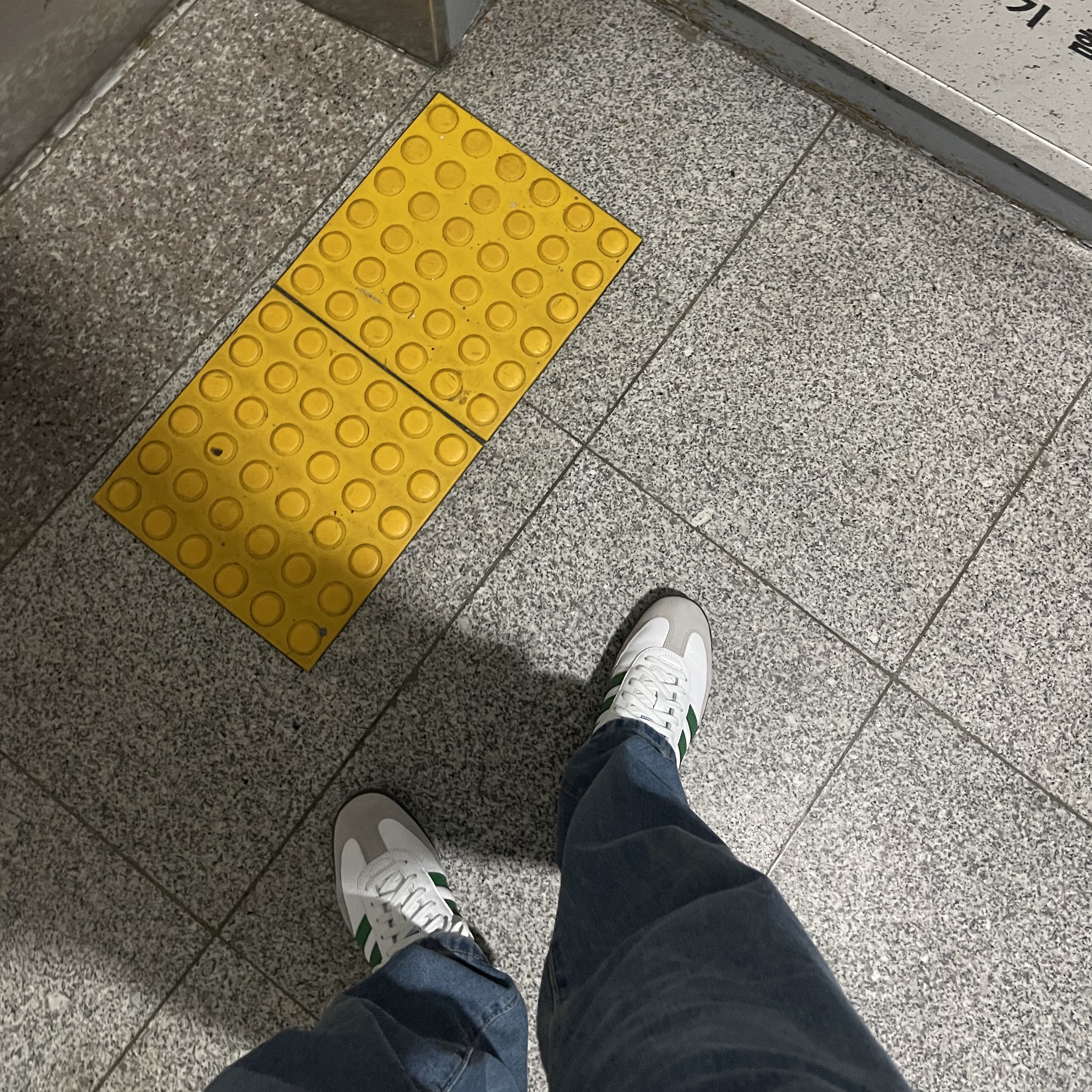Adidas Samba OG White Green 착용 스타일