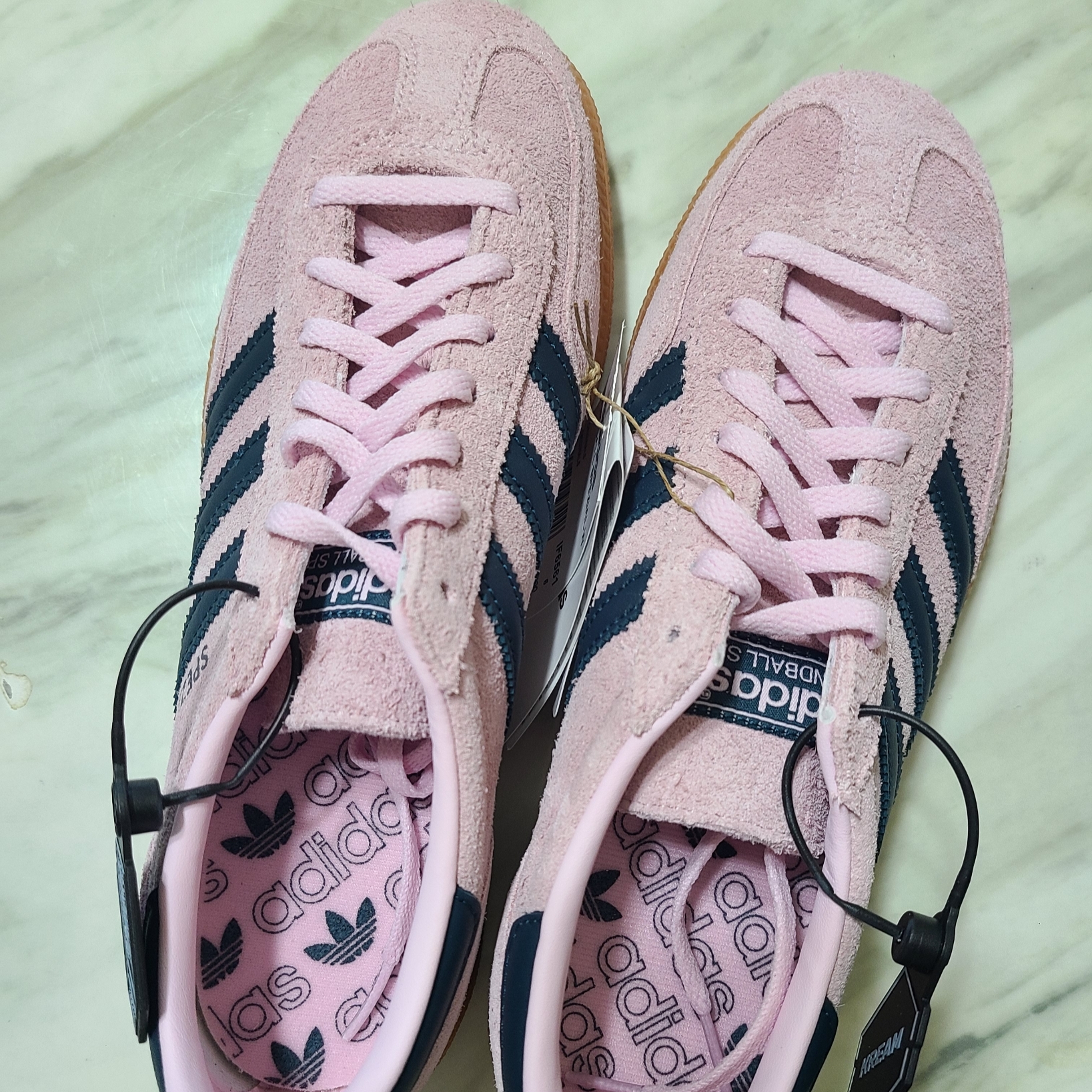(W) Adidas Spezial Handball Clear Pink 착용 스타일