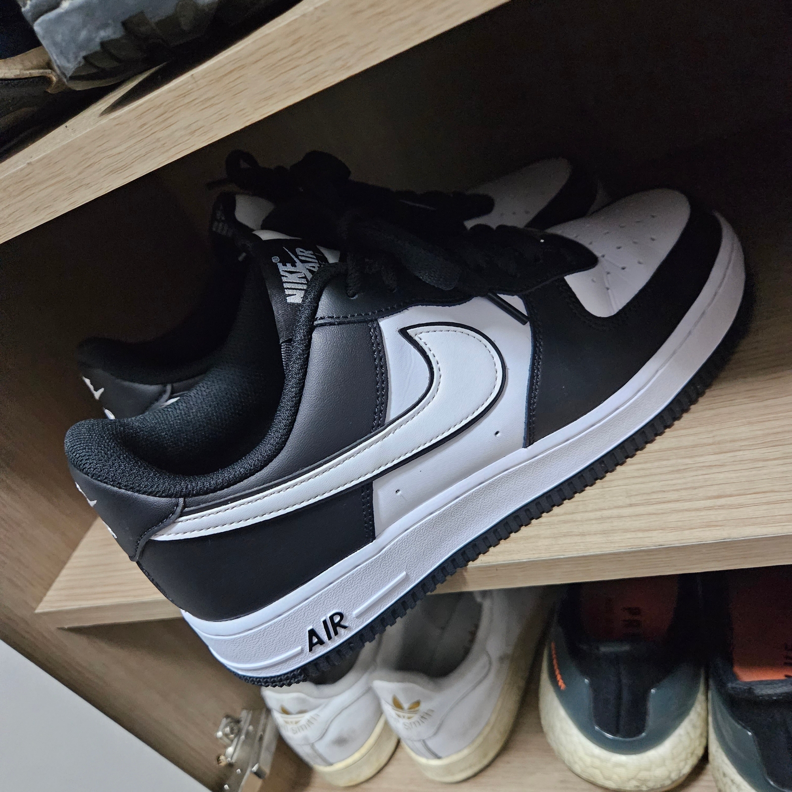 Nike Air Force 1 '07 Black White 착용 스타일