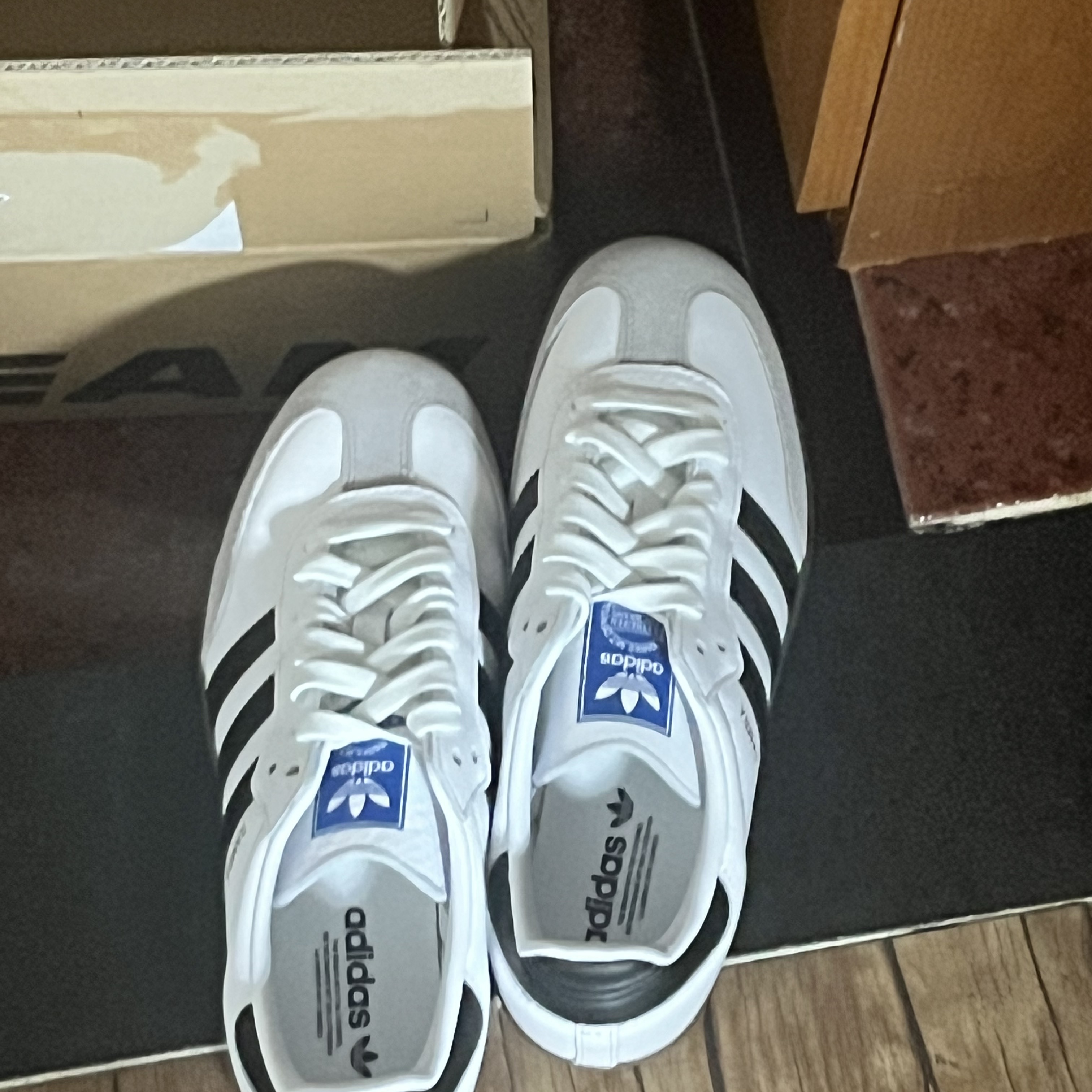 Adidas Samba OG Cloud White 착용 스타일