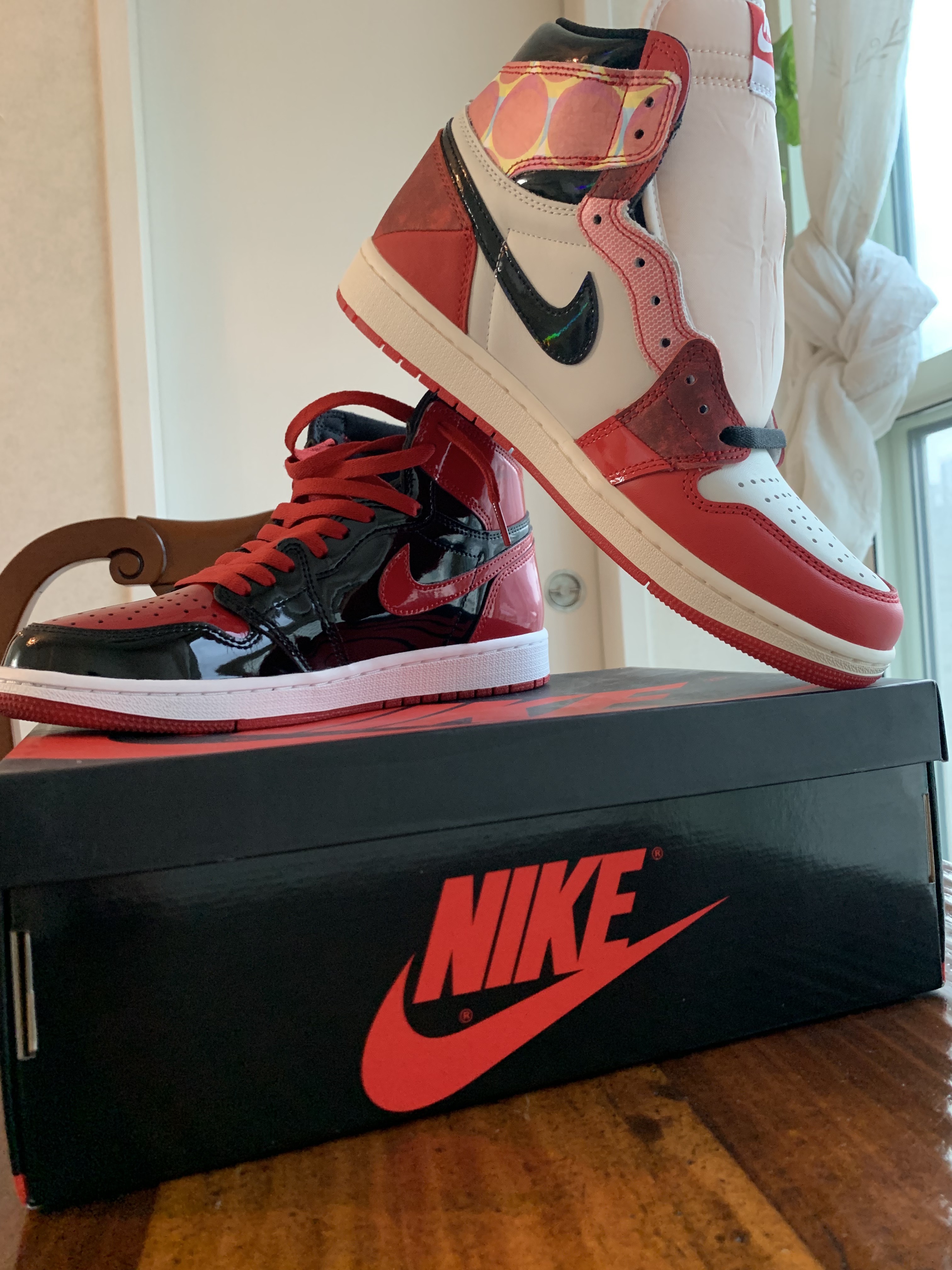 Jordan 1 Retro High OG Patent Bred, Jordan 1 Retro High Spider-Man Next Chapter 착용 스타일