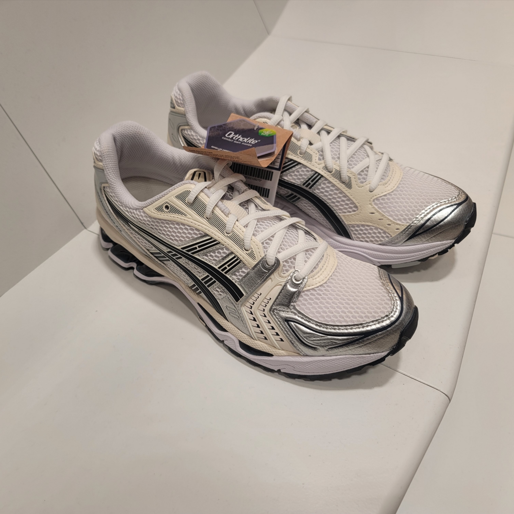 Asics Gel-Kayano Legacy White Black, Asics Gel-Kayano Legacy Pure Silver 착용 스타일 - 5