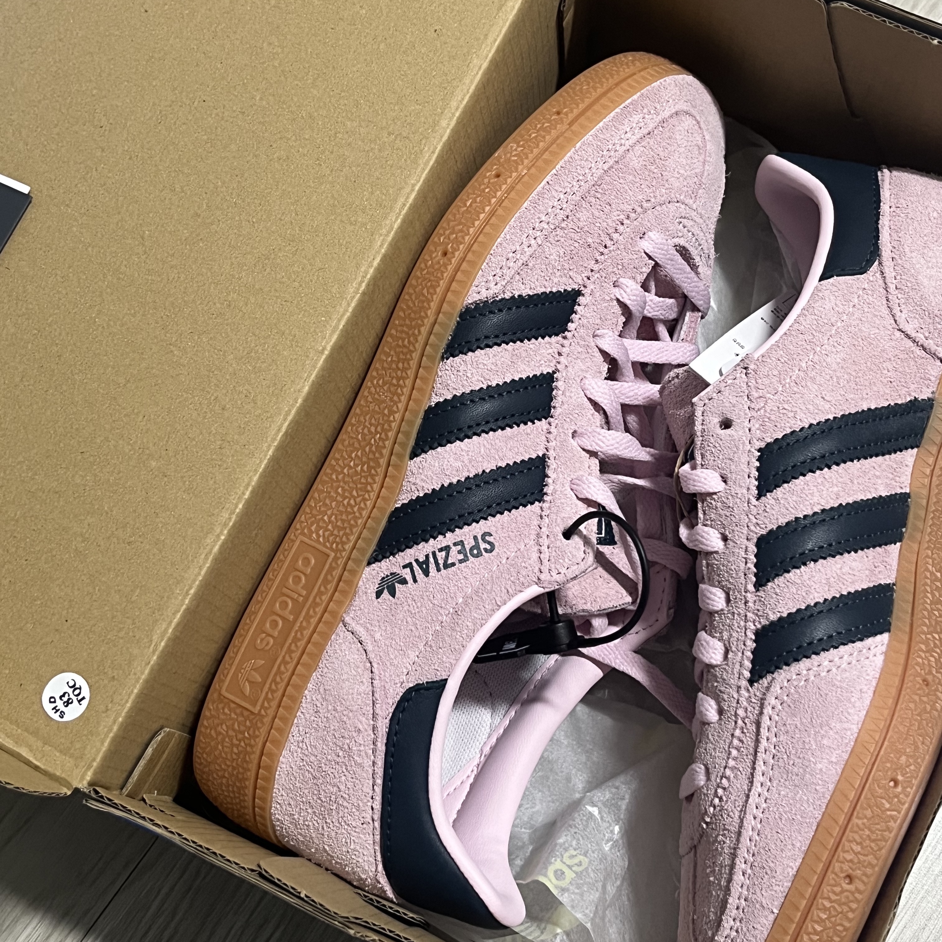 (W) Adidas Spezial Handball Clear Pink 착용 스타일