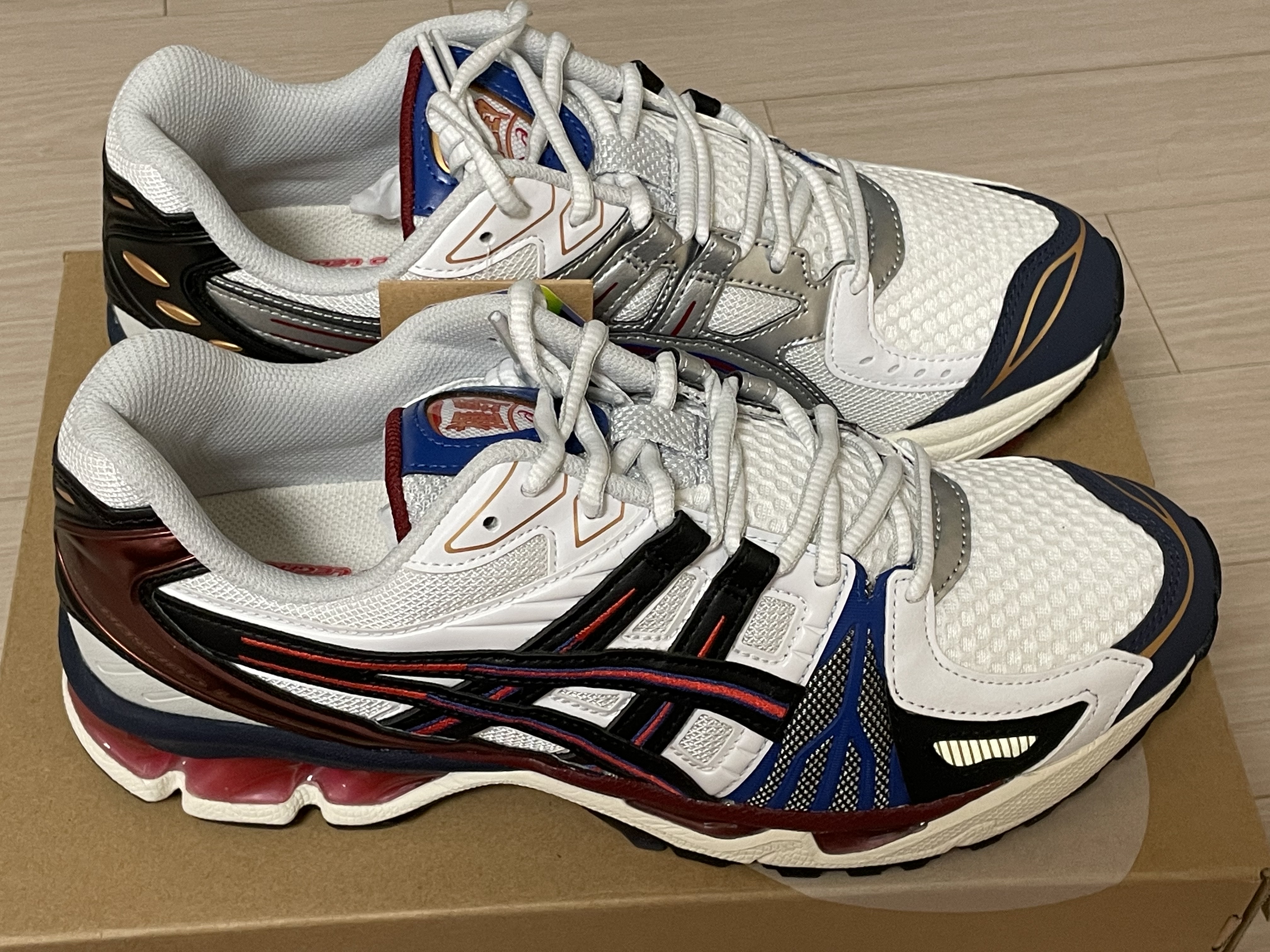 Asics Gel-Kayano Legacy White Black 착용 스타일 - 2