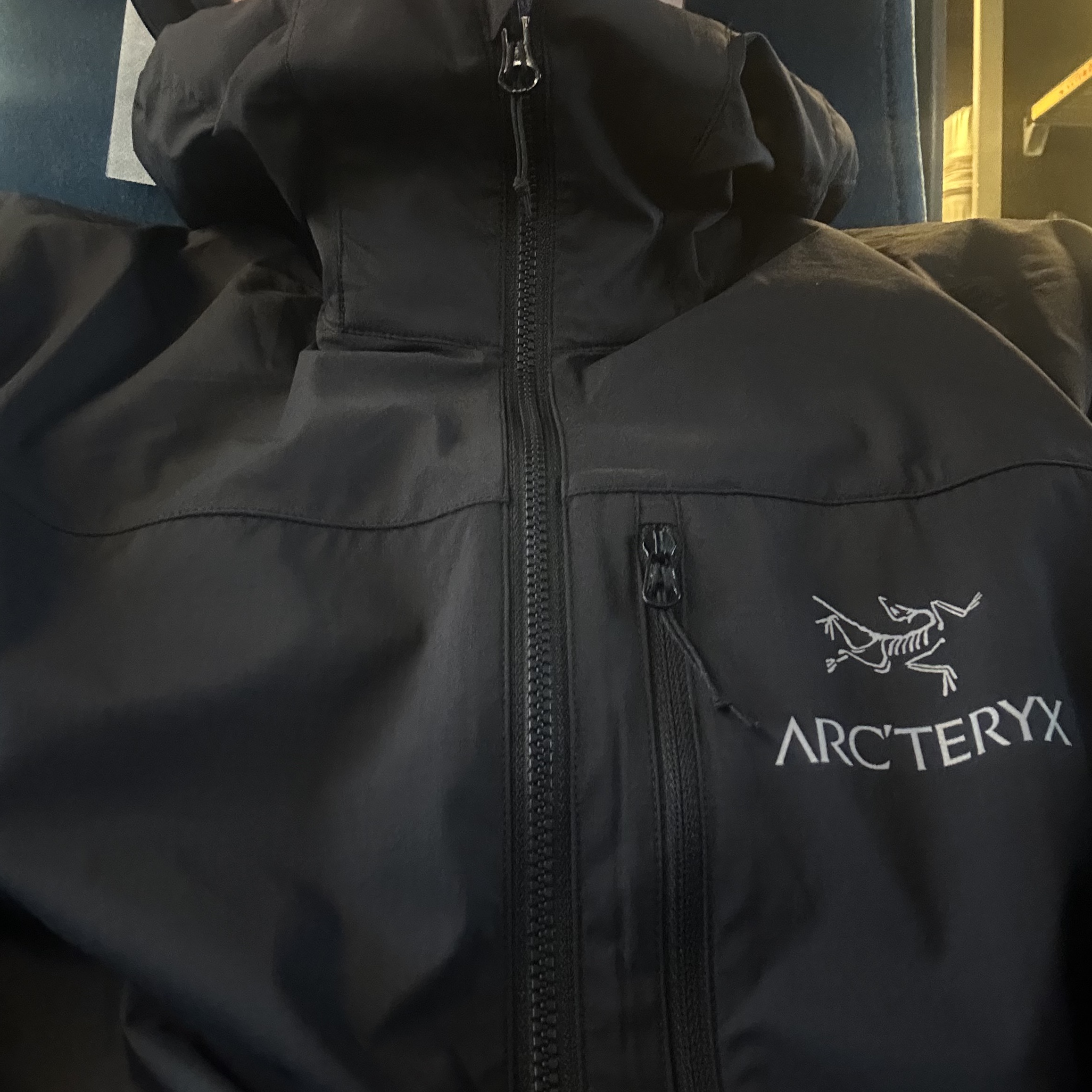 Arc'teryx Squamish Hoody Black 착용 스타일 - 2