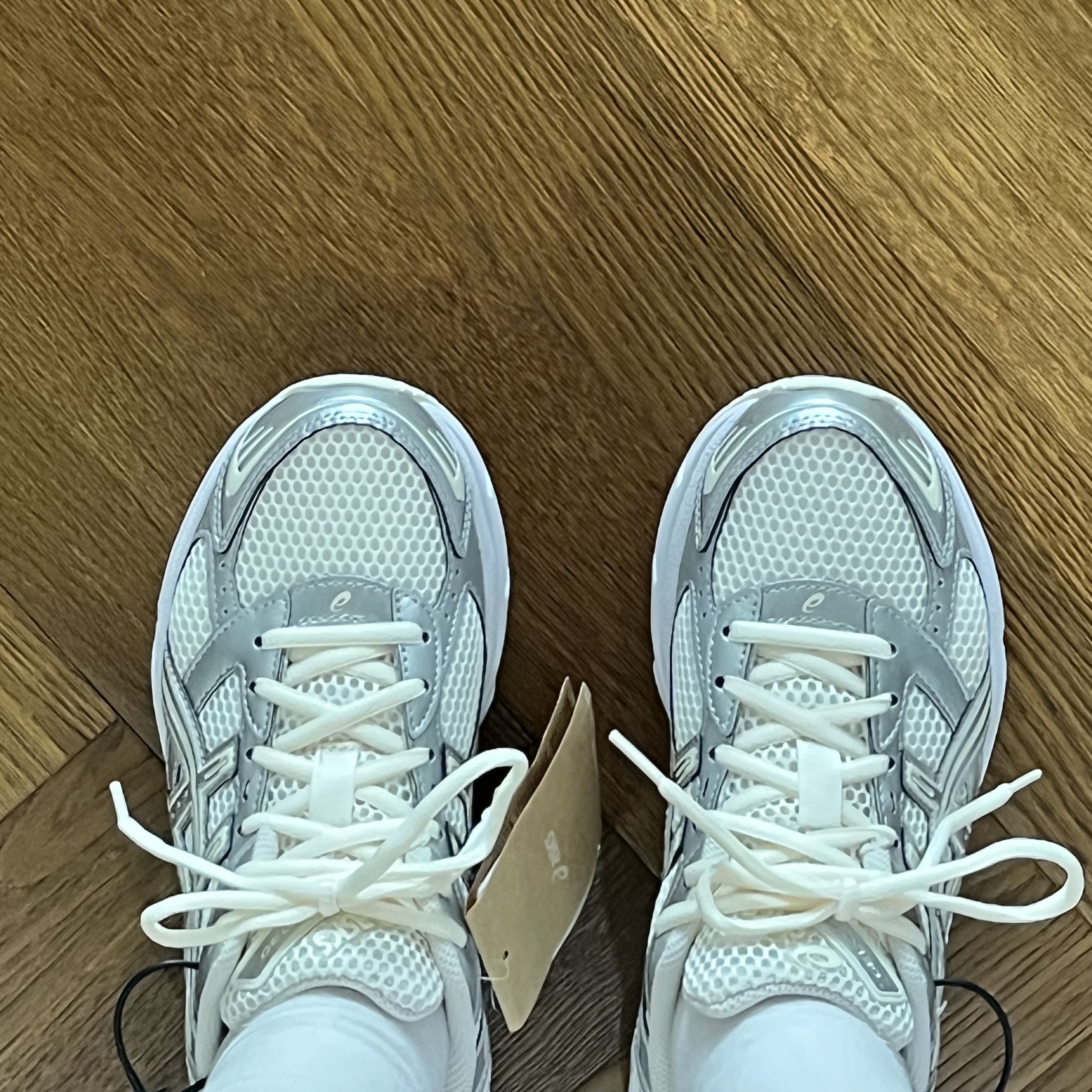 (W) Asics Gel-1130 Cream Pure Silver 착용 스타일 - 1