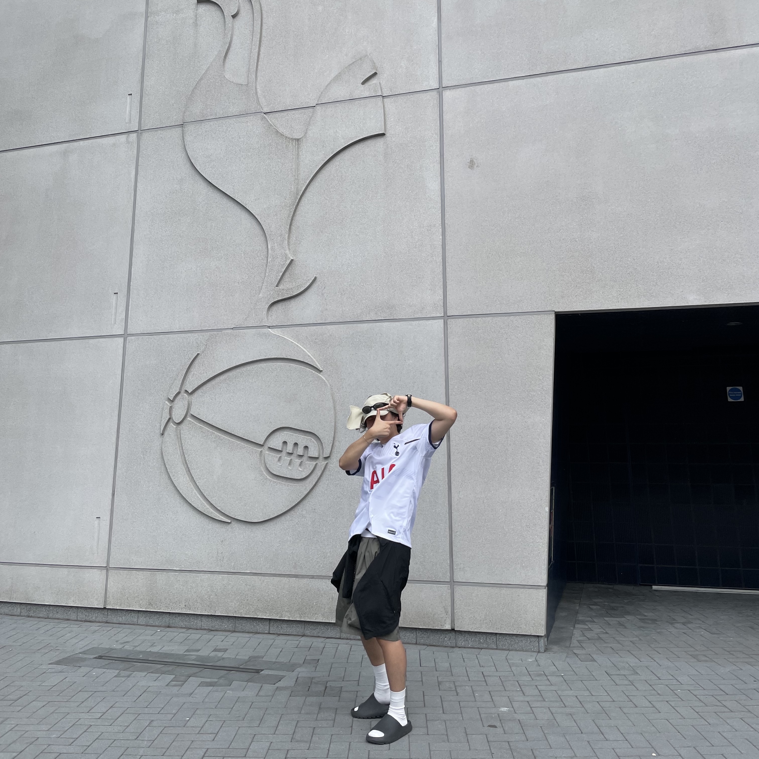 Nike Tottenham Hotspur 2023/24 Dri-Fit Stadium Home Jersey White (Non Marking Ver.), Adidas Yeezy Slide Onyx 착용 스타일
