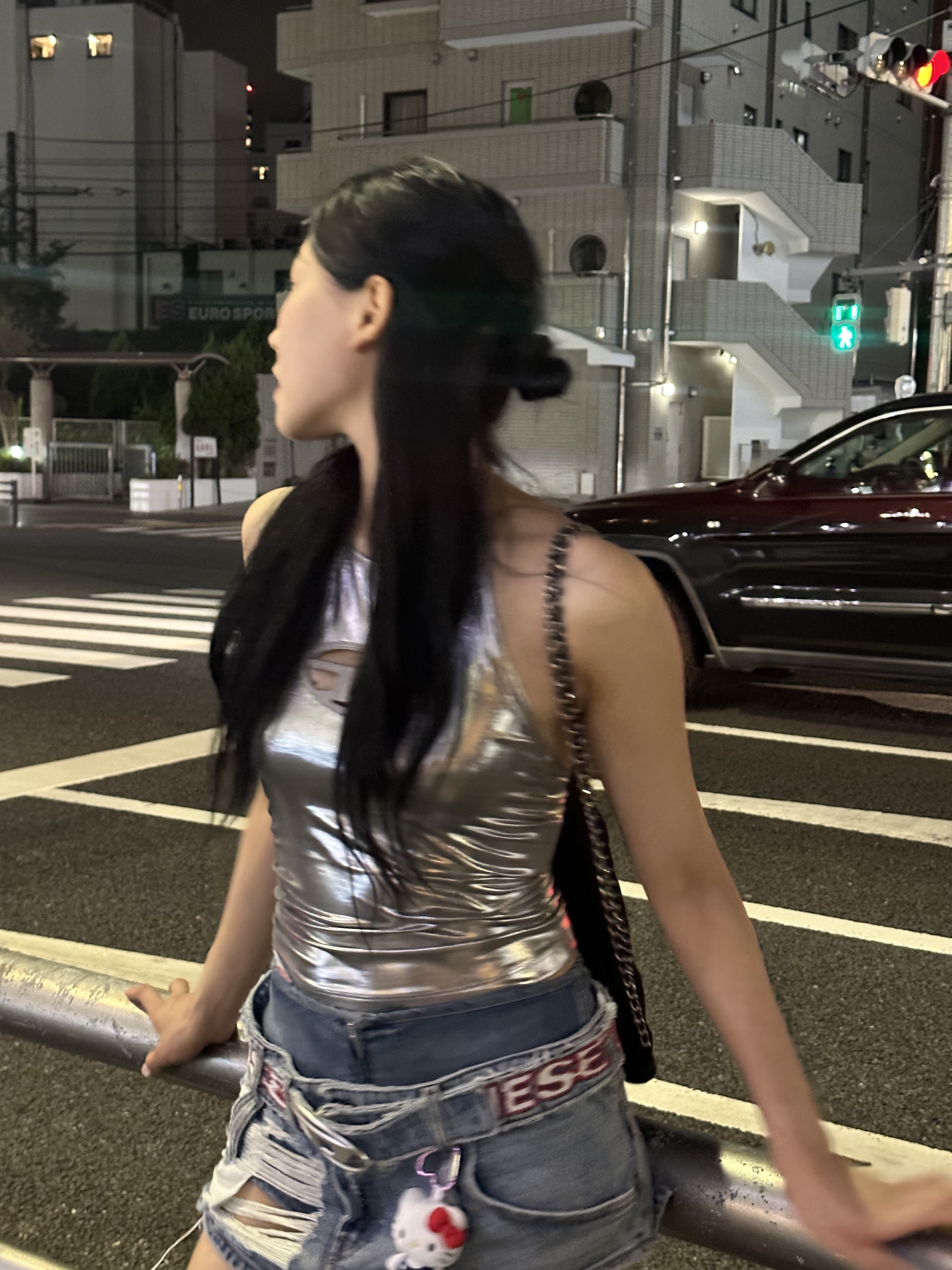 (W) Diesel T-Salila-Od Logo Tank Top Silver, (W) Diesel De-Monker Destroyed Denim Shorts Light Blue 착용 스타일 - 1
