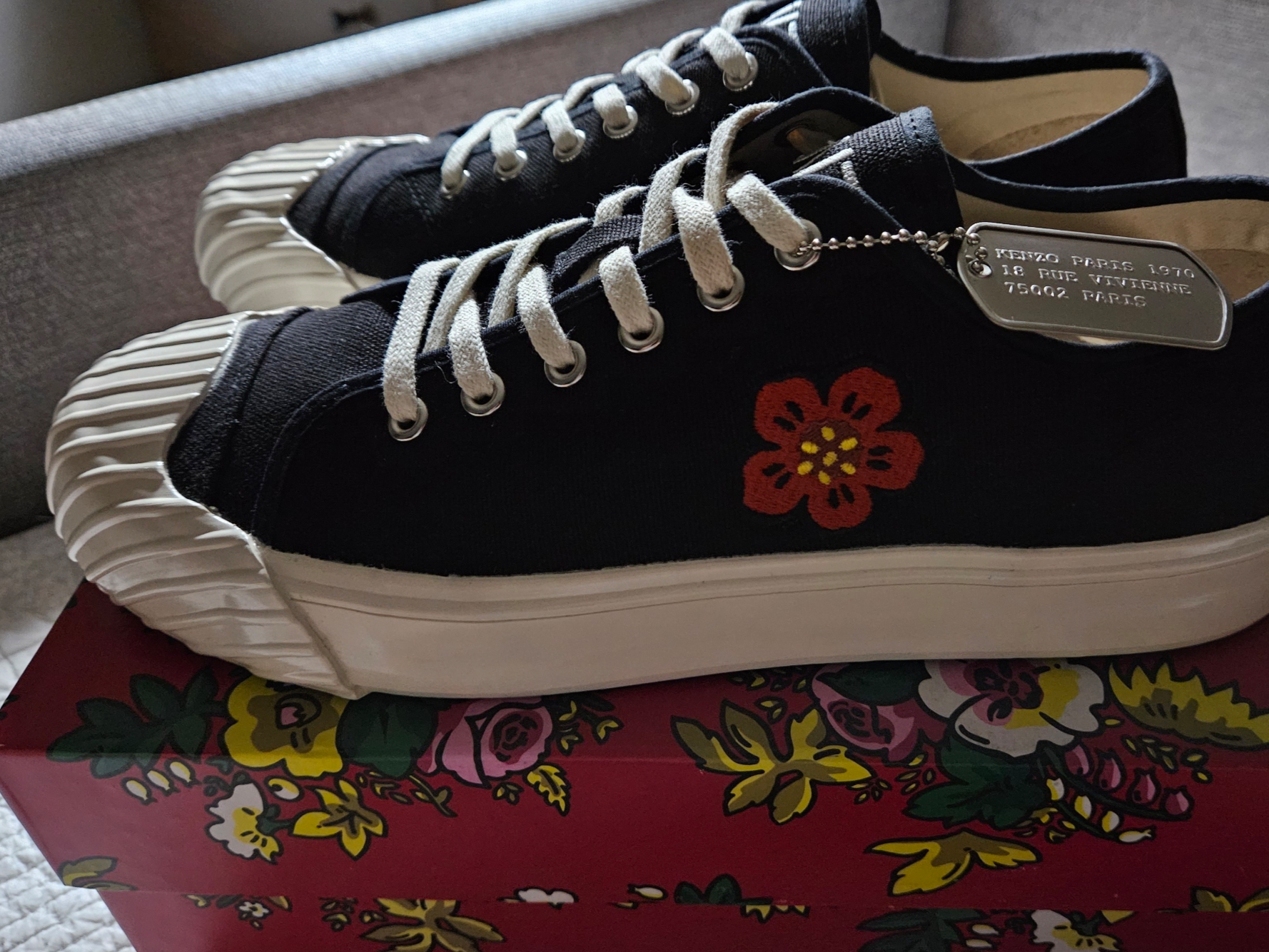 Kenzo School Low Top Sneakers Black 착용 스타일 - 1