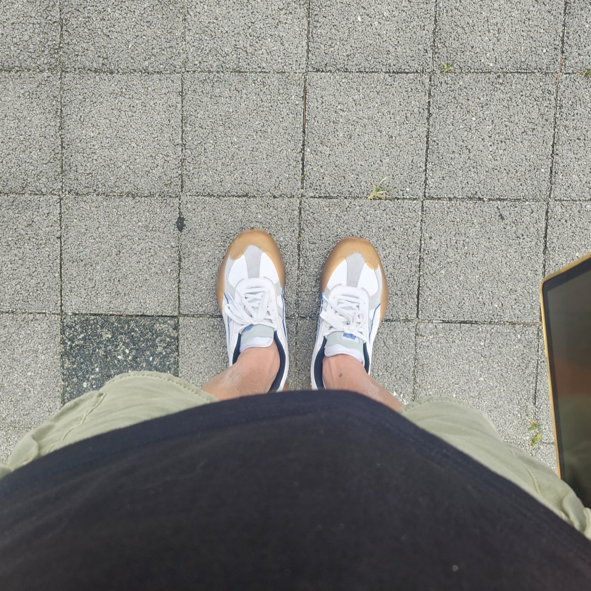 Puma Vaderon White 착용 스타일