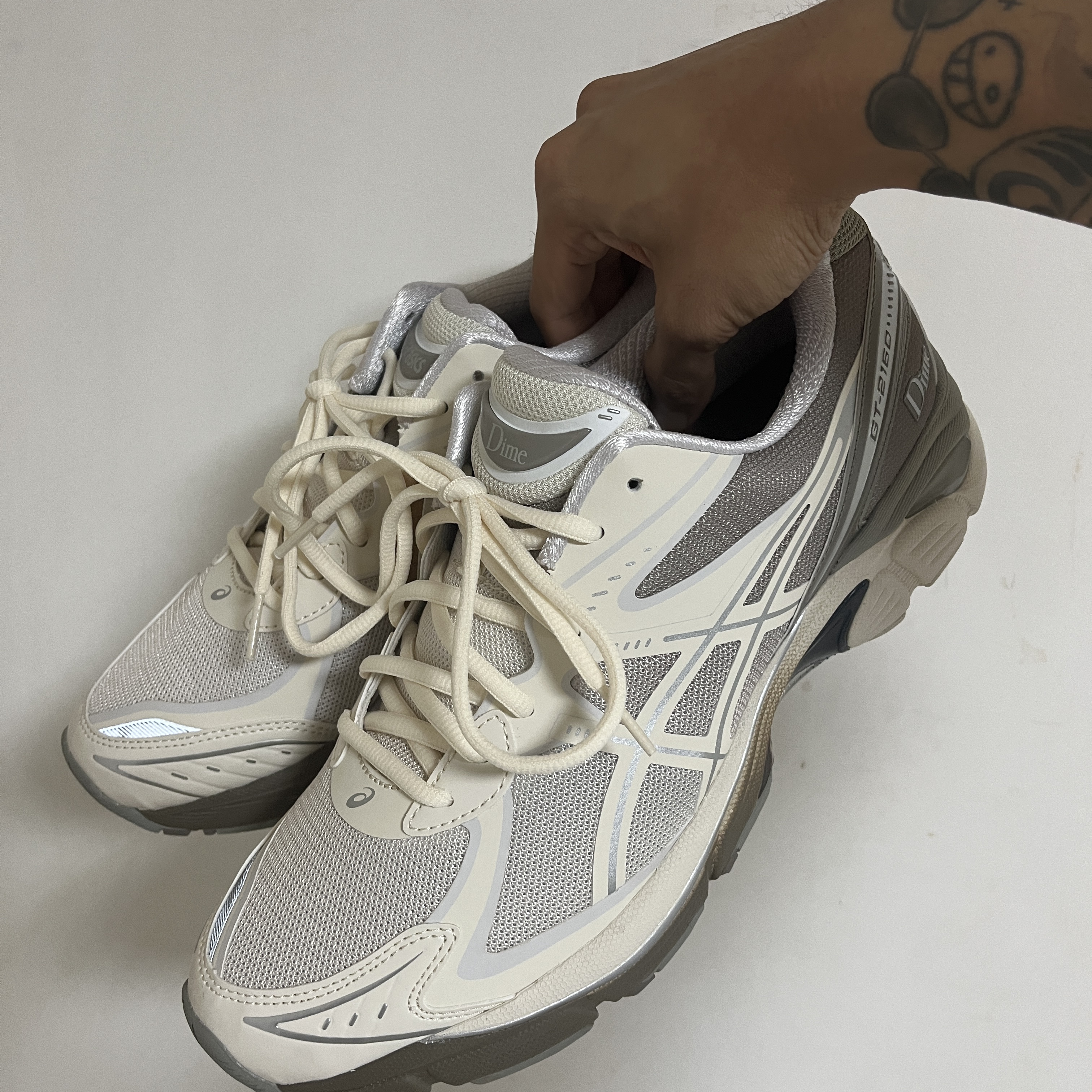 Asics x Dime GT-2160 Arctic Wolf London Fog 착용 스타일 - 1