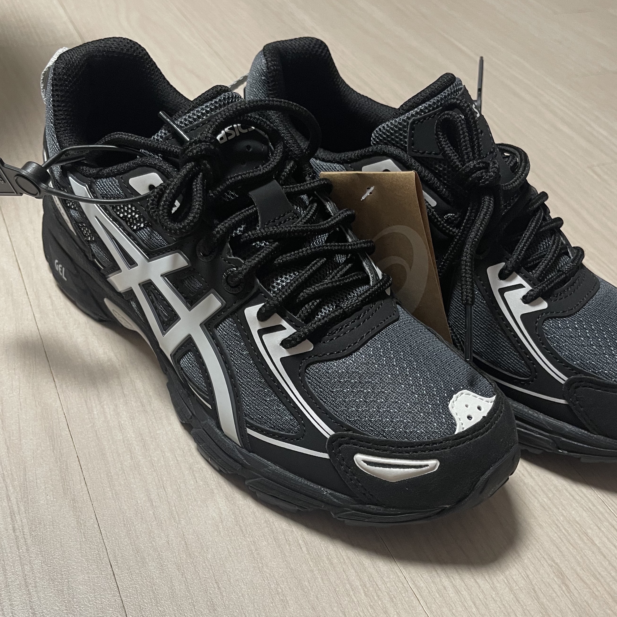 Asics Gel-Venture 6 Carrier Grey 착용 스타일