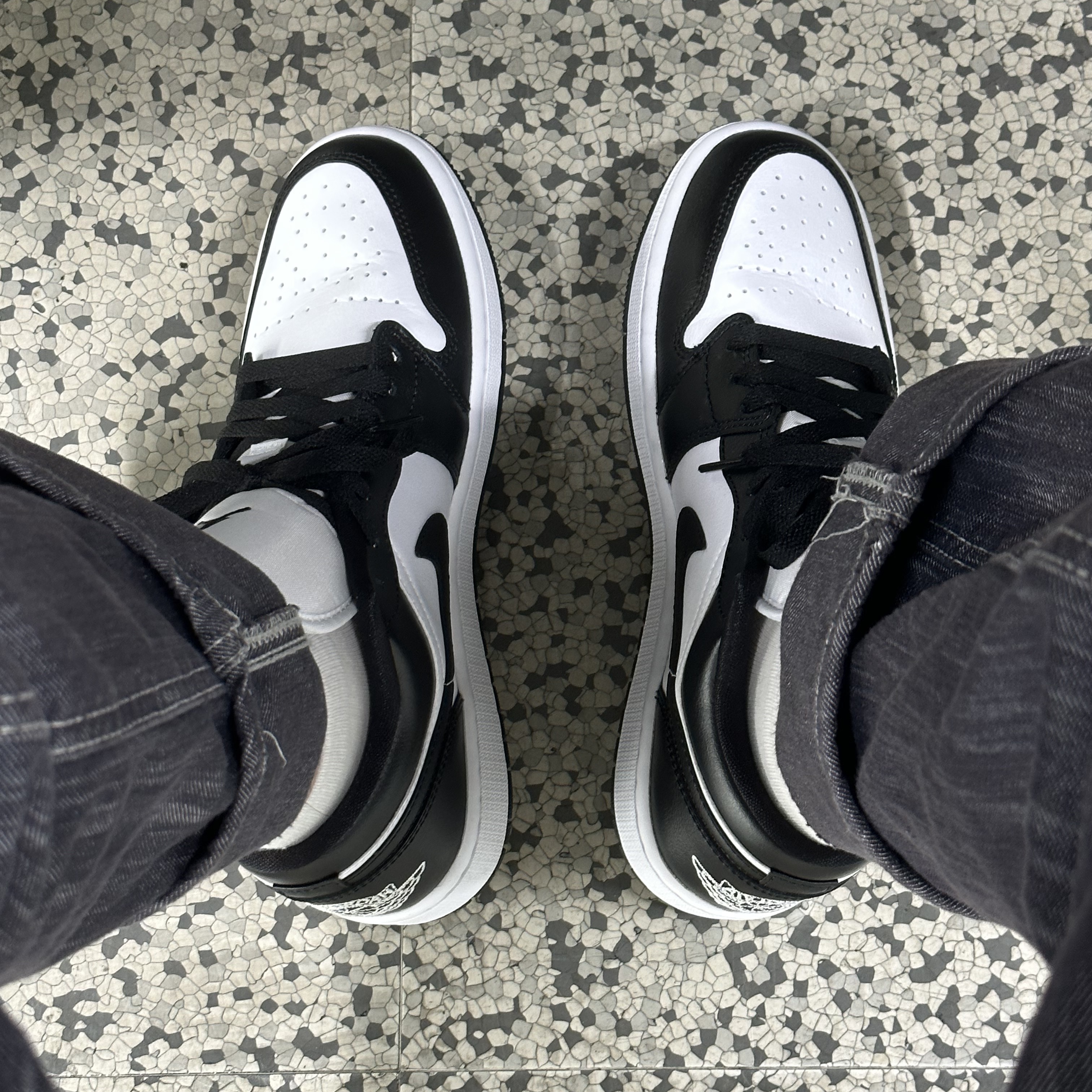 (W) Jordan 1 Low Black and White 착용 스타일
