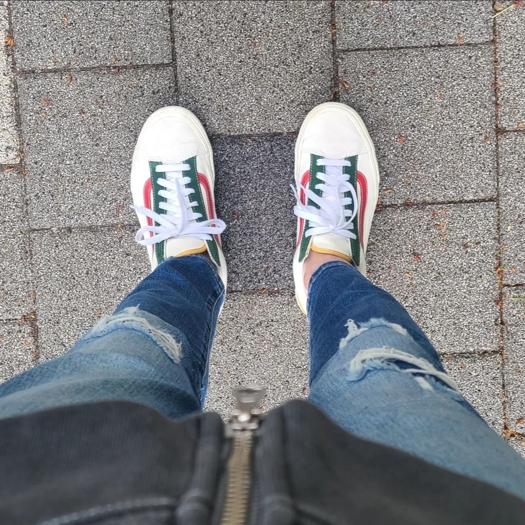 Vans Style 36 Marshmallow Racing Red 착용 스타일