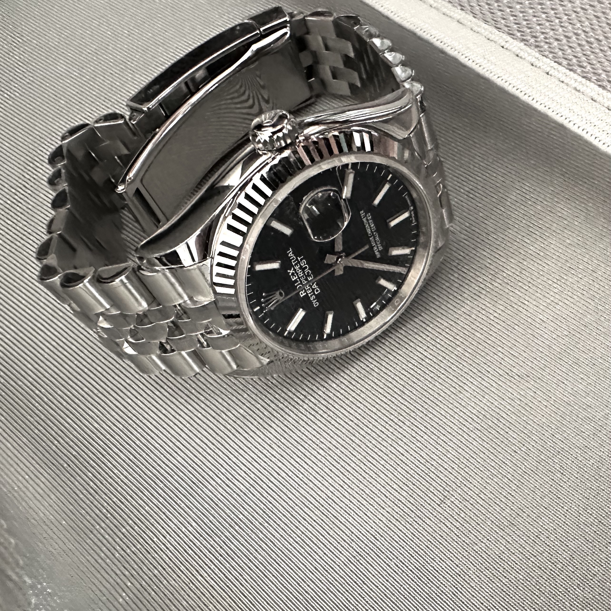 Rolex Datejust 36mm 126234 Fluted Motif Bright Blue Jubilee 착용 스타일