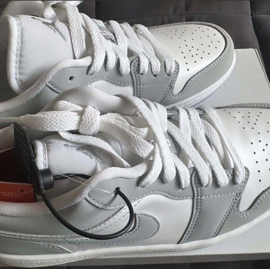 (W) Jordan 1 Low White Wolf Grey 착용 스타일