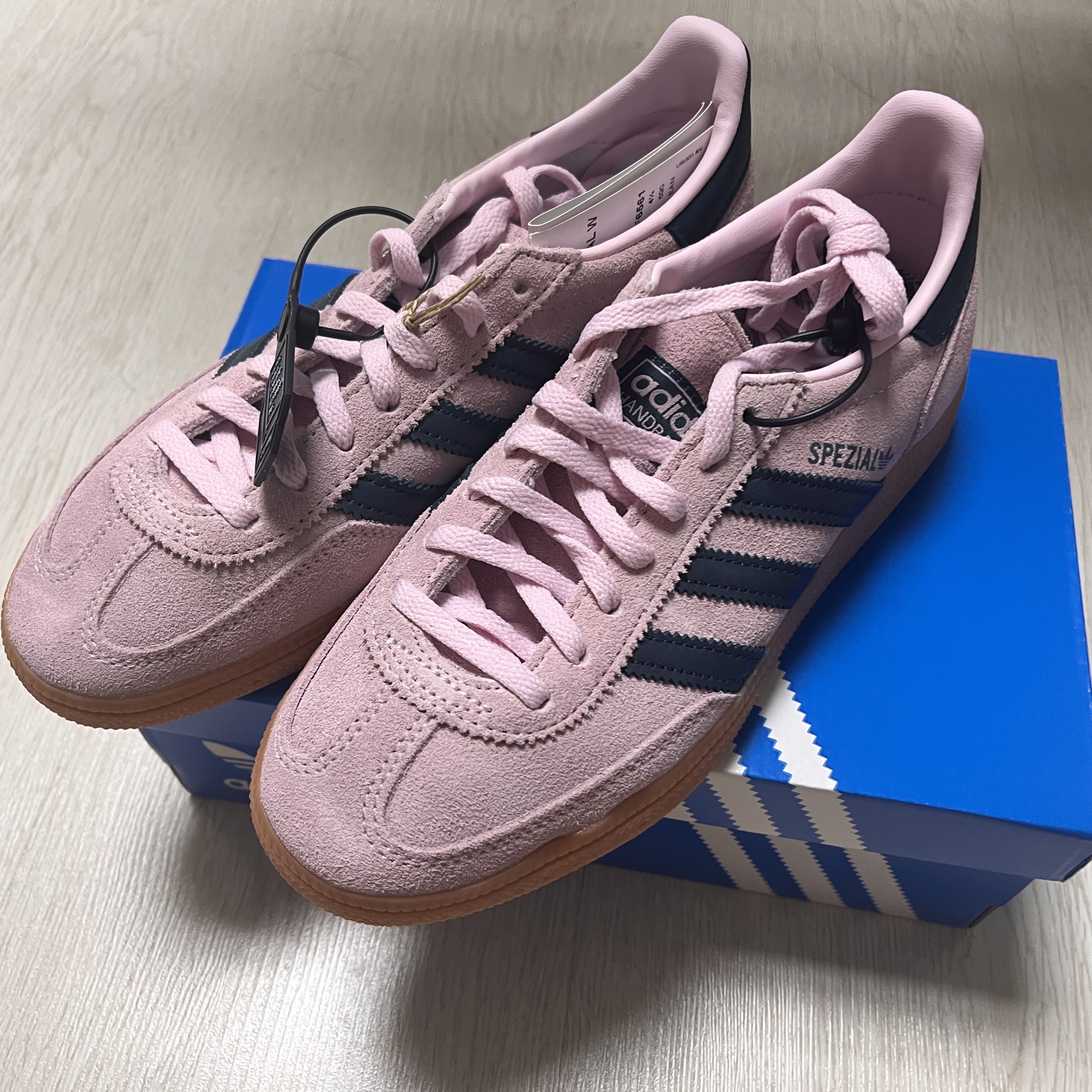 (W) Adidas Spezial Handball Clear Pink 착용 스타일