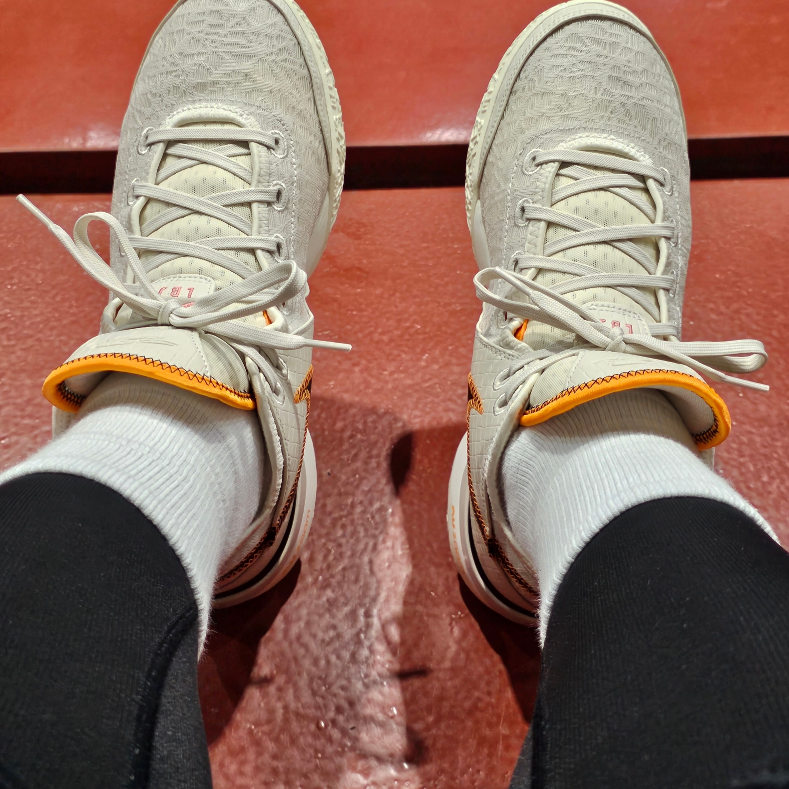 Nike LeBron NXXT Gen EP Light Orewood Brown 착용 스타일 - 4