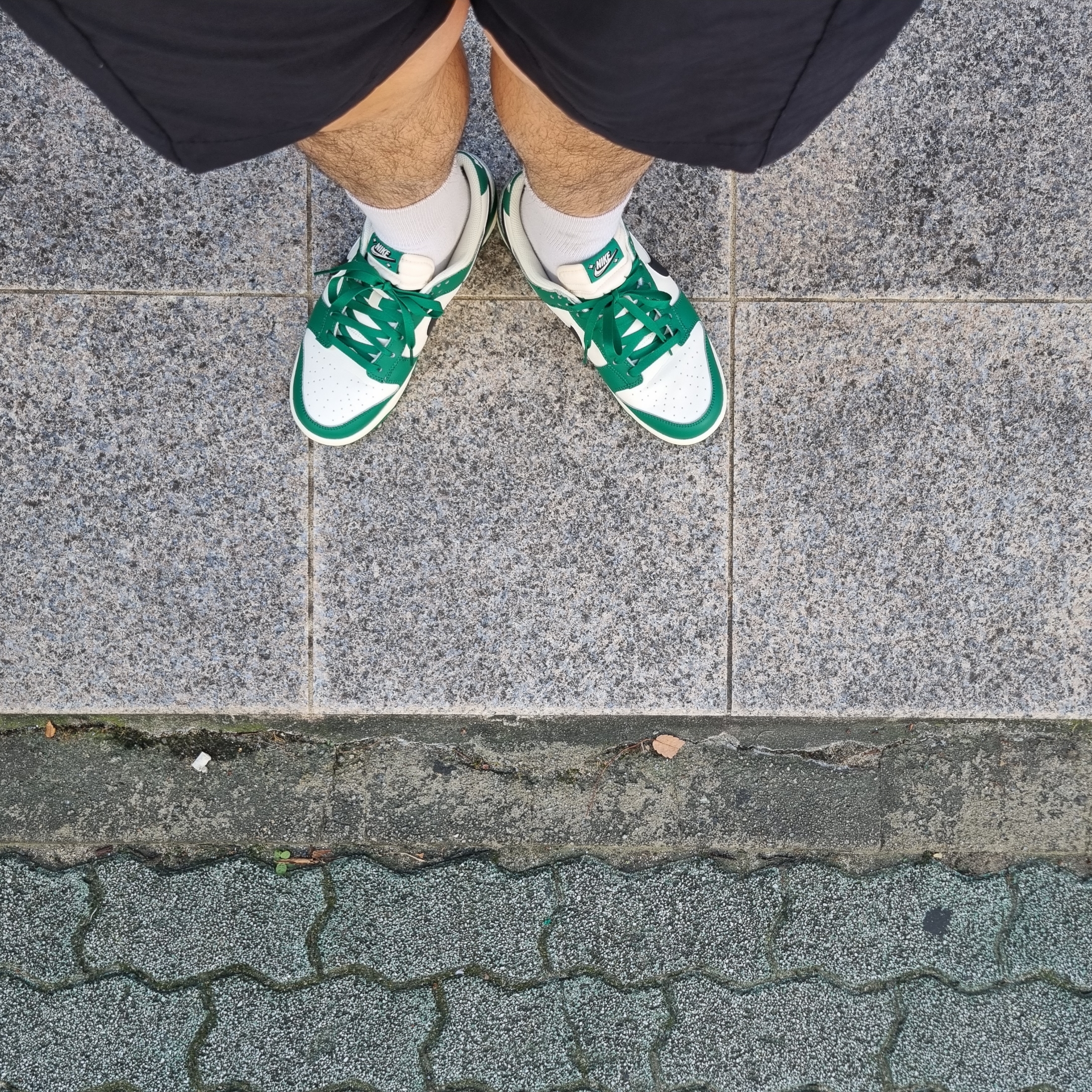 Nike Dunk Low Retro SE Jackpot Malachite 착용 스타일