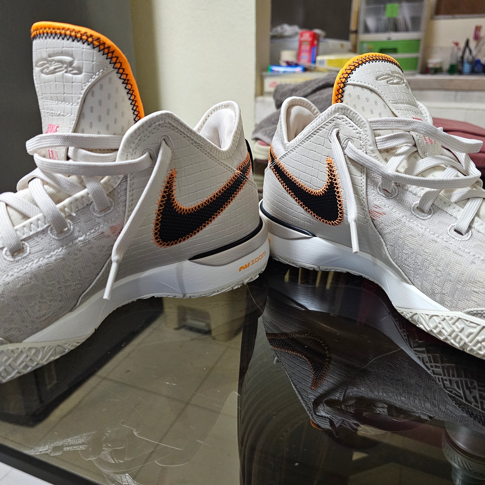 Nike LeBron NXXT Gen EP Light Orewood Brown 착용 스타일 - 2