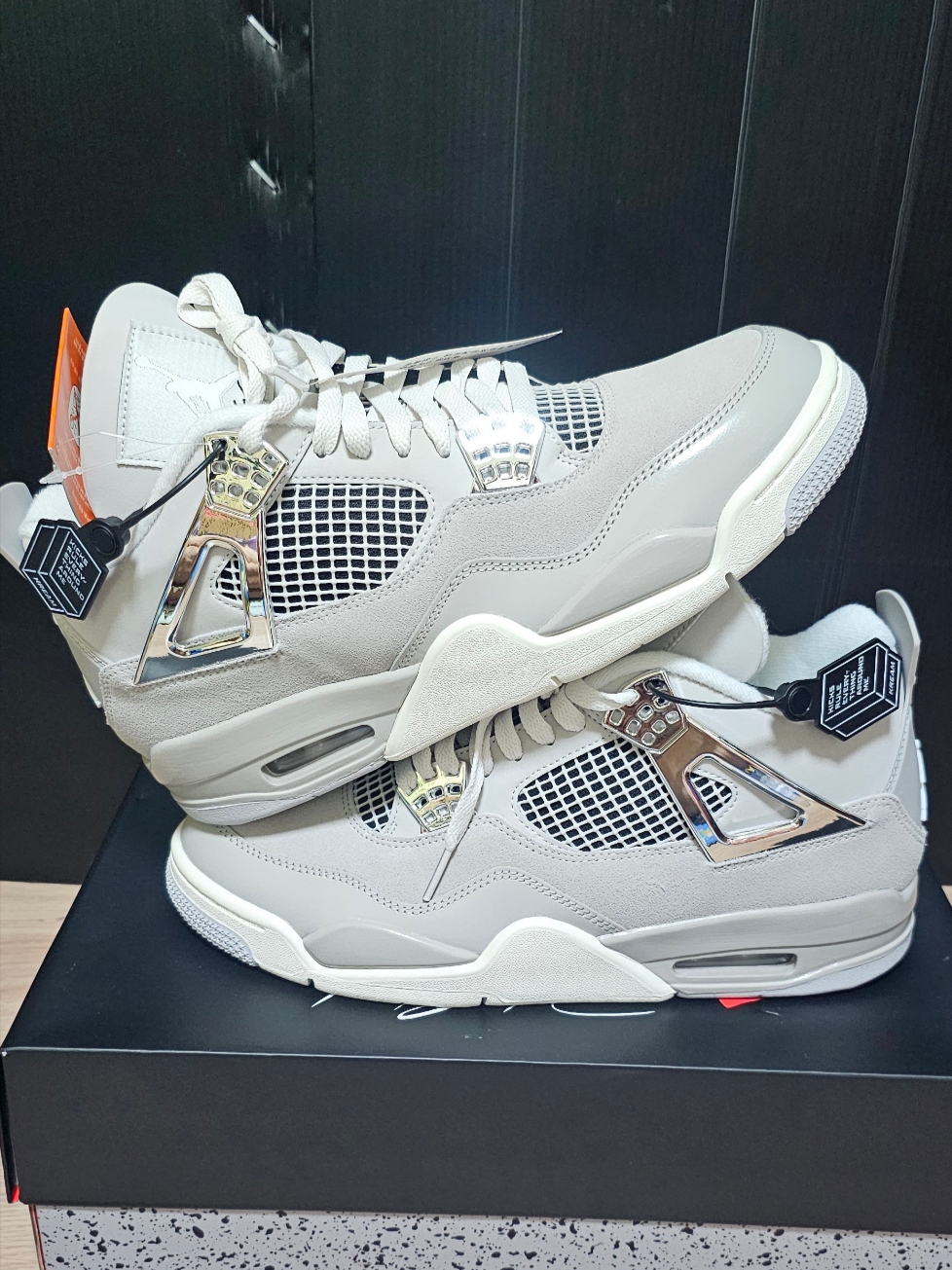 (W) Jordan 4 Retro Frozen Moments 착용 스타일 - 2
