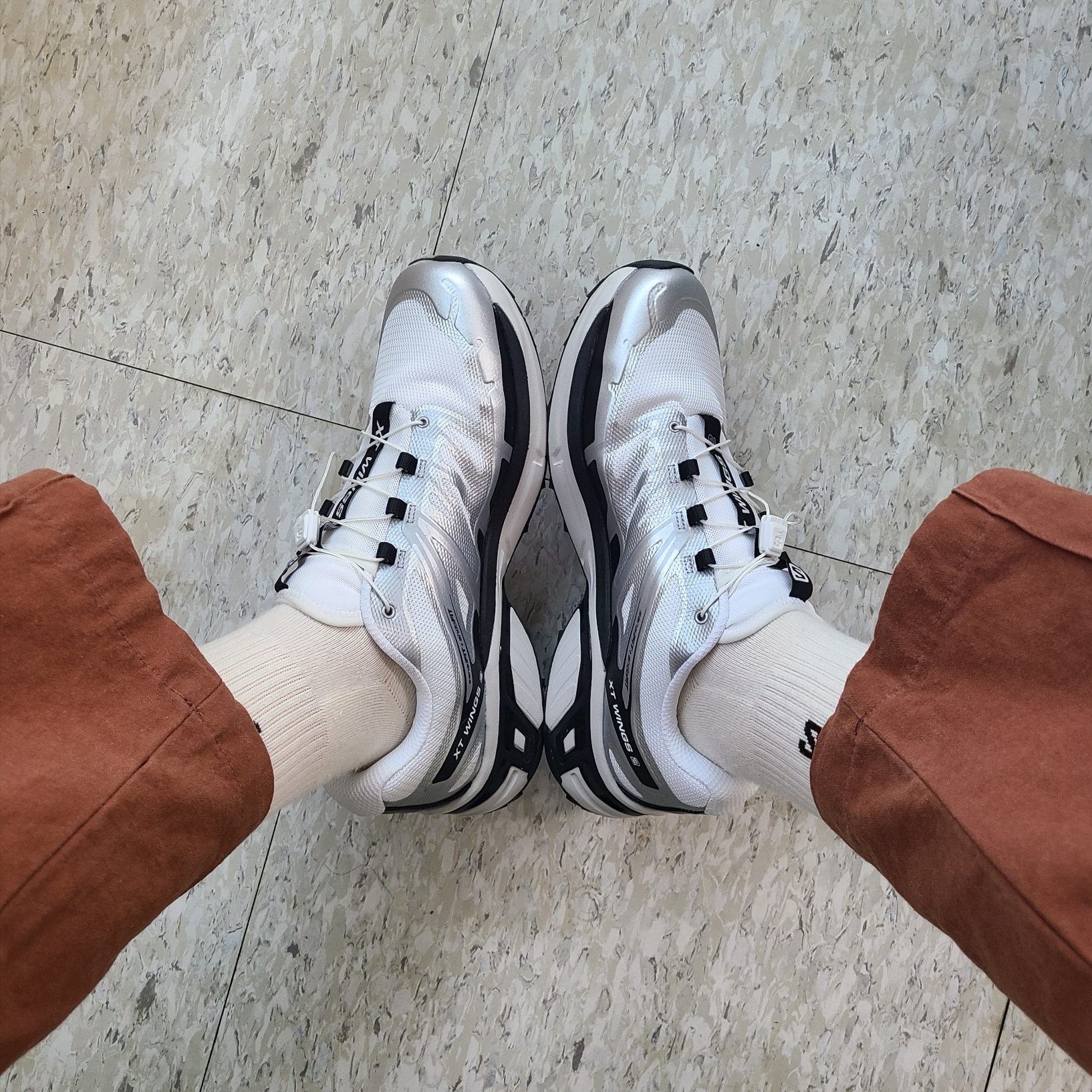 Salomon XT-Wings 2 White Silver Metallic 착용 스타일 - 4