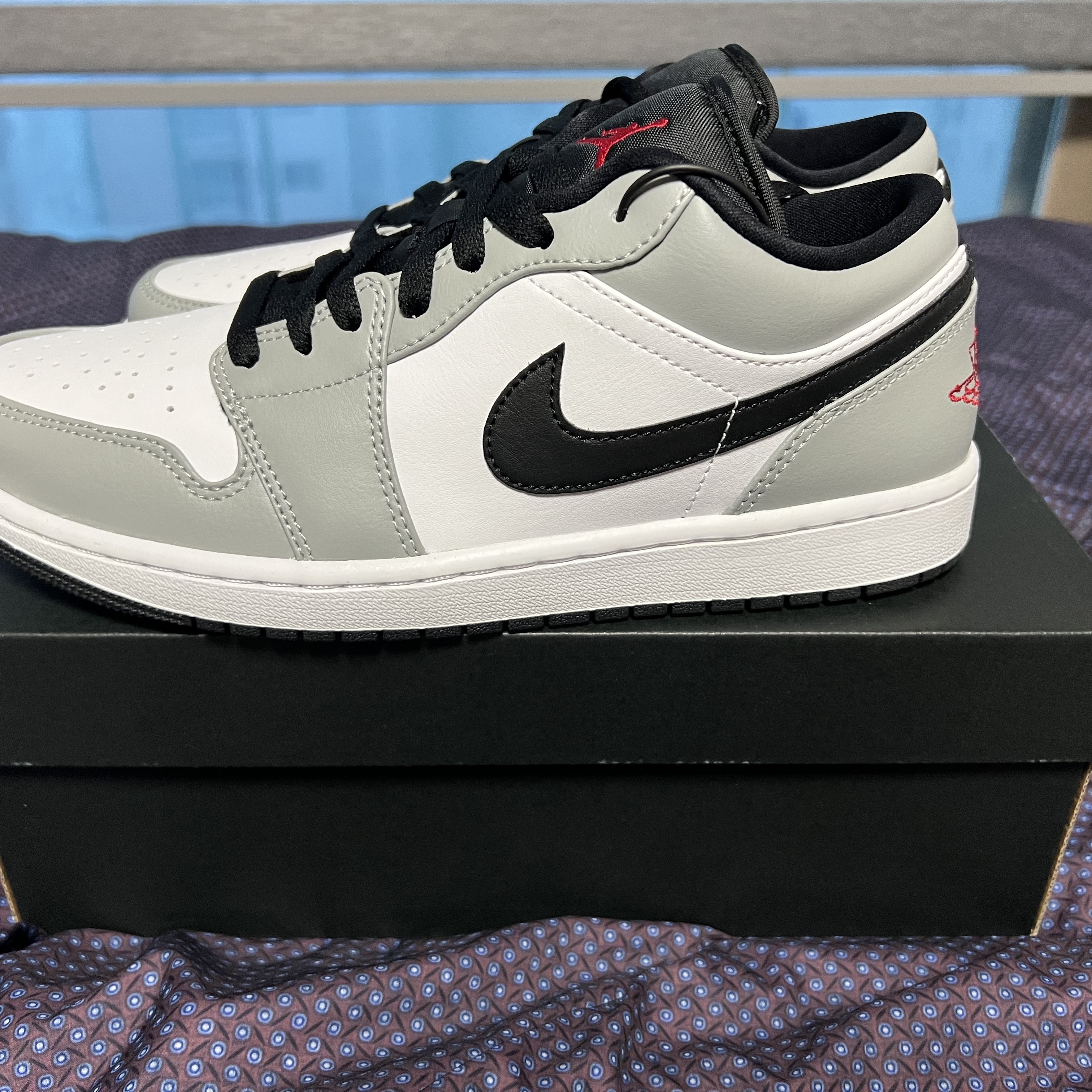 Jordan 1 Low Light Smoke Grey 착용 스타일 - 2