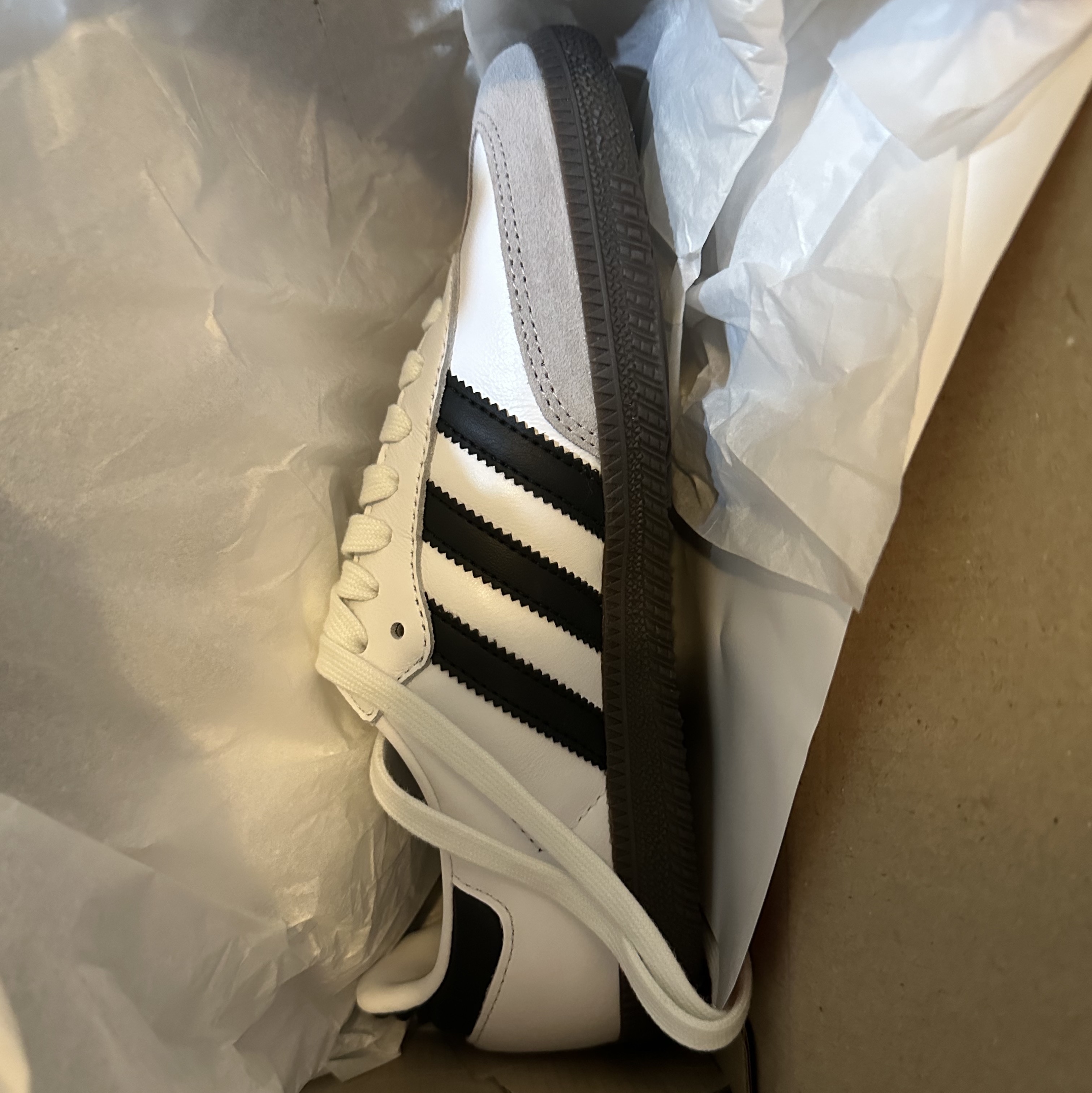 Adidas Samba OG Cloud White 착용 스타일