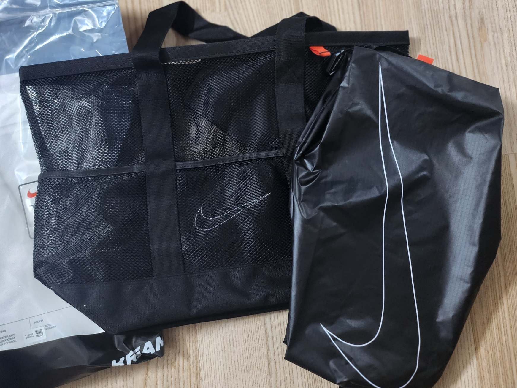 Nike Member Days Sports Mesh Bag & Pouch 착용 스타일