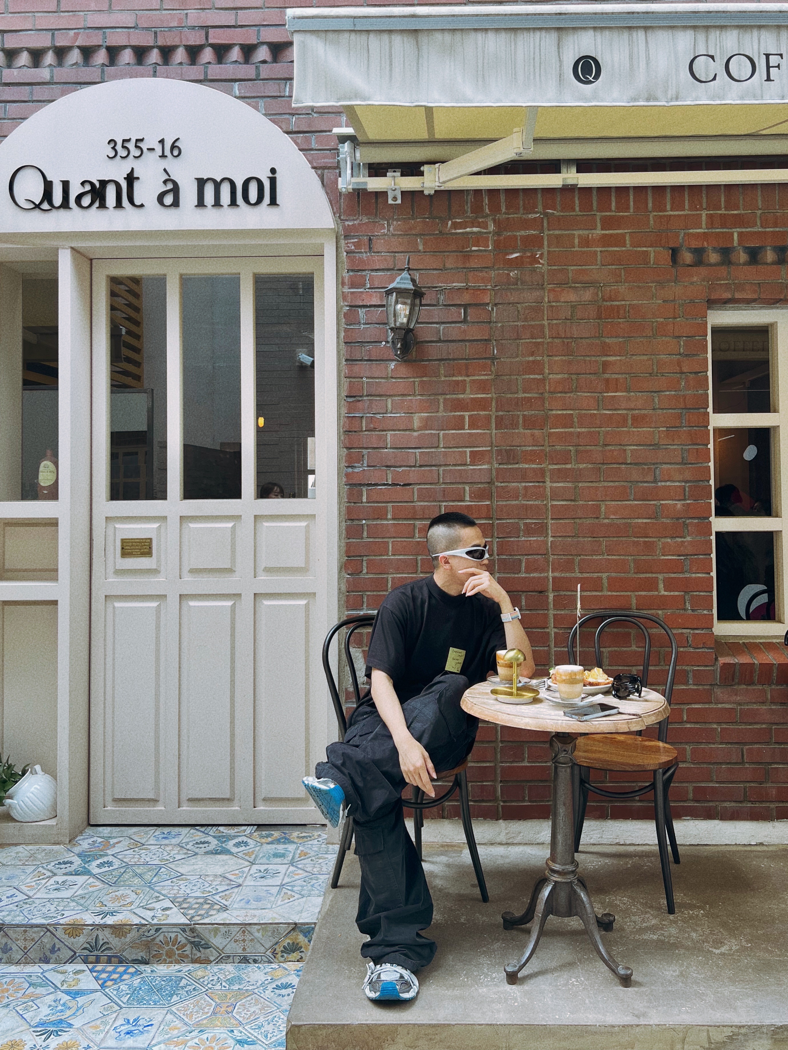 Balenciaga Sticky Note T-Shirt Oversized Black Faded, Balenciaga Cotton Ripstop Large Fit Cargo Pants Black 착용 스타일 - 2