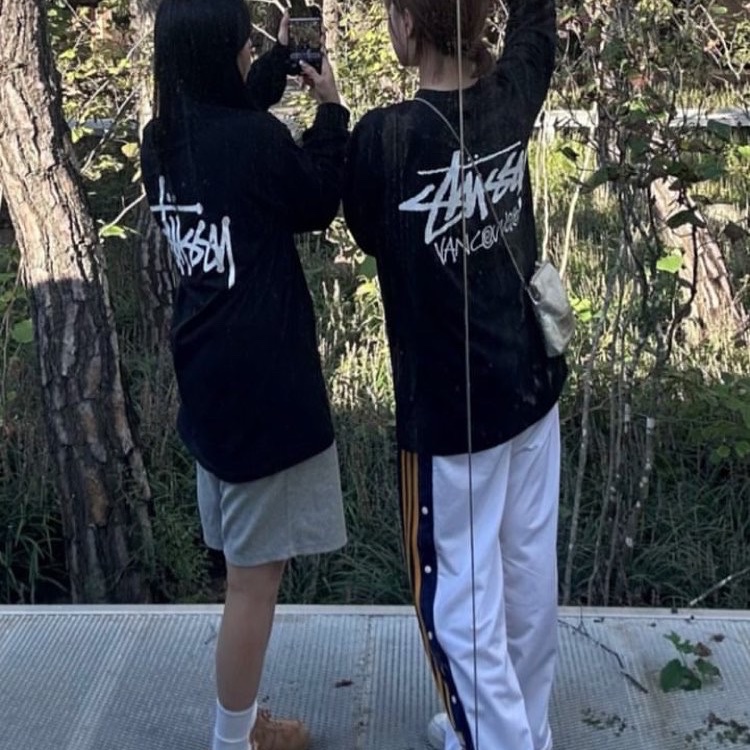 Stussy Basic Stussy LS T-Shirt Black 2022, Nike x Supreme Air Force 1 Low Flax 착용 스타일 - 2