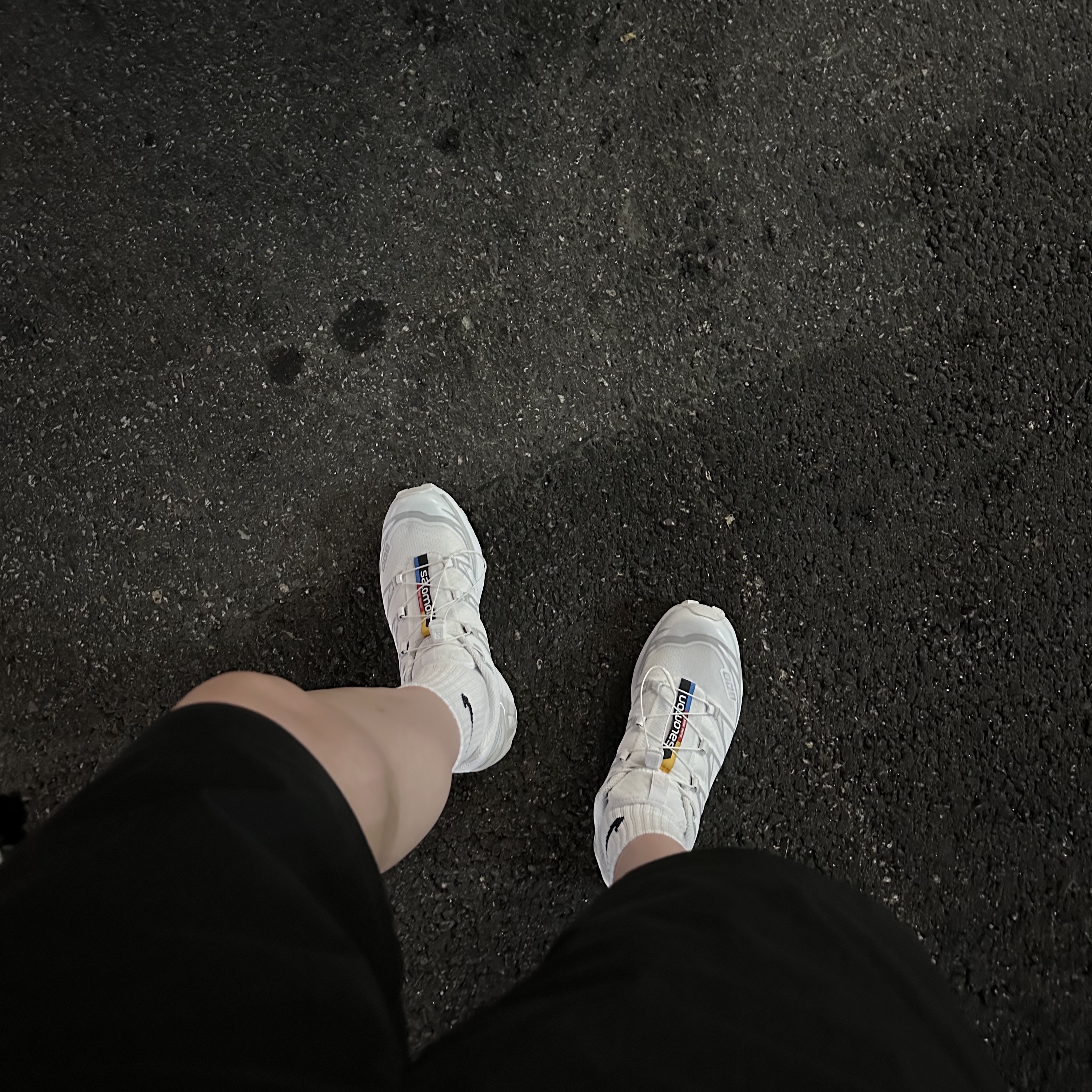 Salomon XT-6 ADV White 착용 스타일