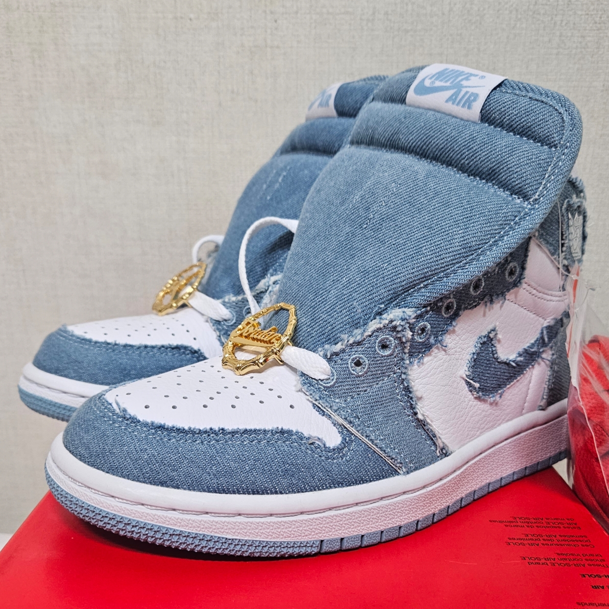 (W) Jordan 1 Retro High OG Denim 착용 스타일