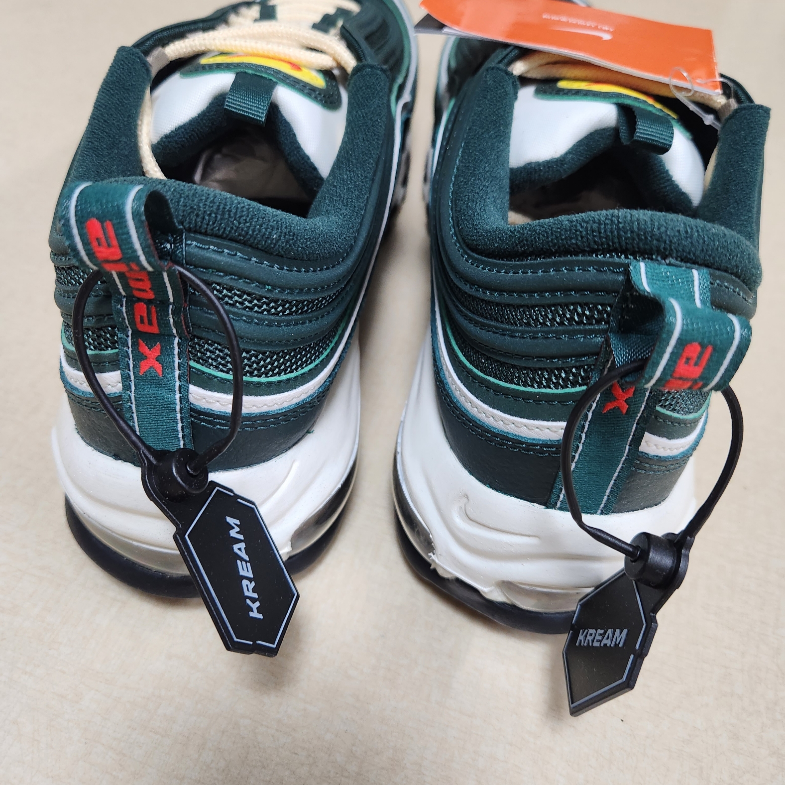 Nike Air Max 97 SE Pro Green 착용 스타일 - 4