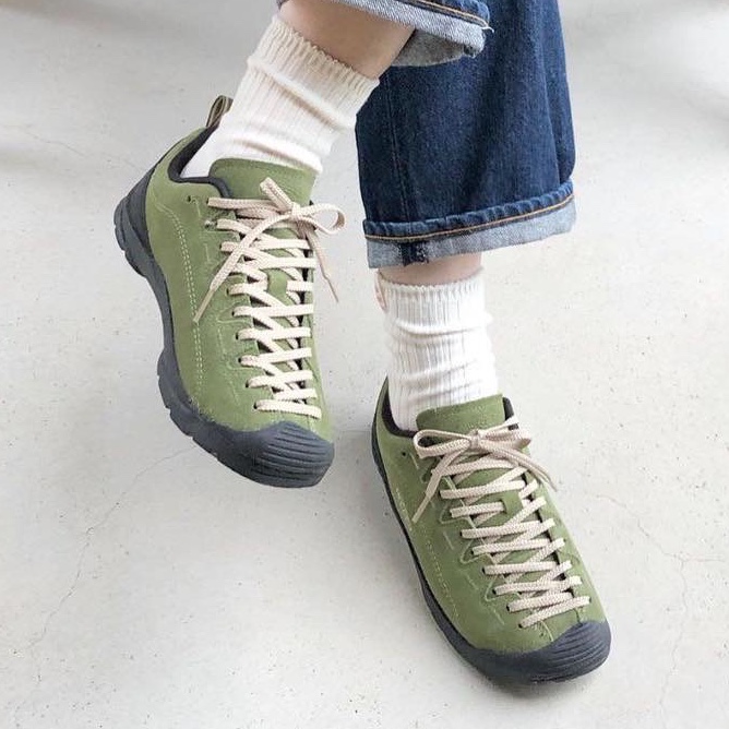 (W) Keen Jasper Rocks SP Sneakers NAC Field, Keen Jasper Suede Sneakers Silver Mink 착용 스타일 - 3