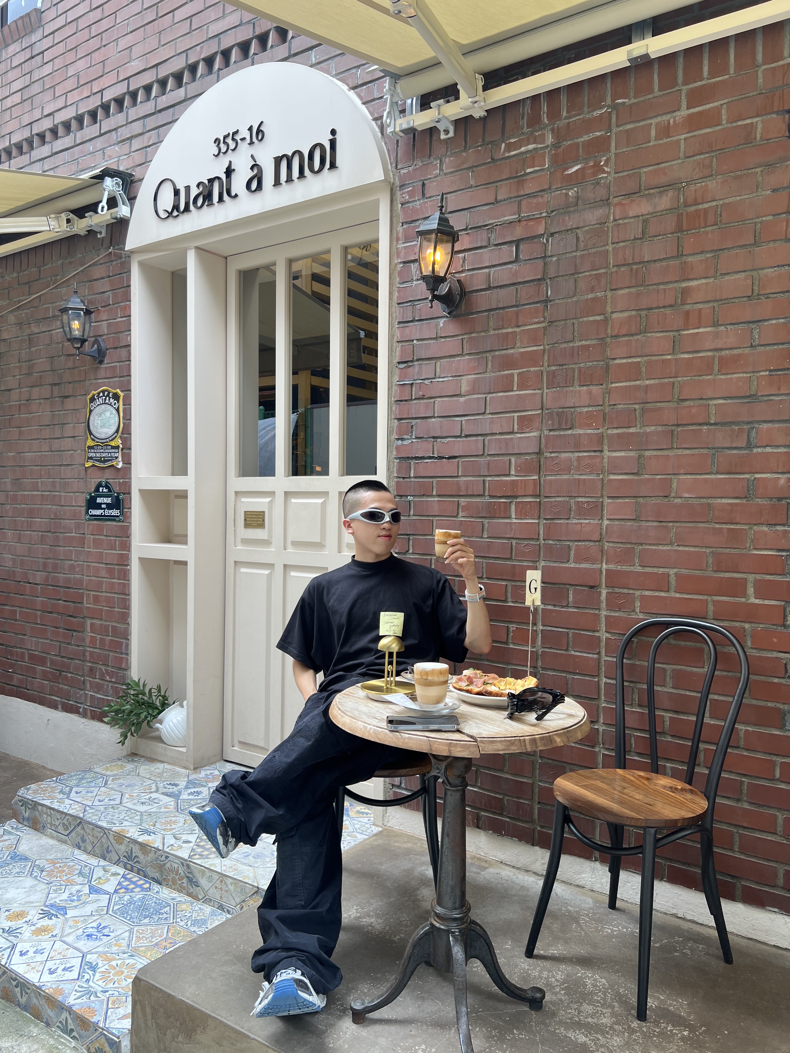 Balenciaga Sticky Note T-Shirt Oversized Black Faded, Balenciaga Cotton Ripstop Large Fit Cargo Pants Black 착용 스타일 - 3