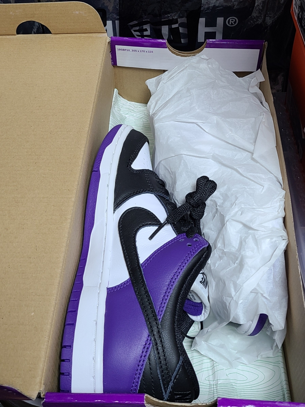 Nike SB Dunk Low Pro Court Purple 착용 스타일 - 2