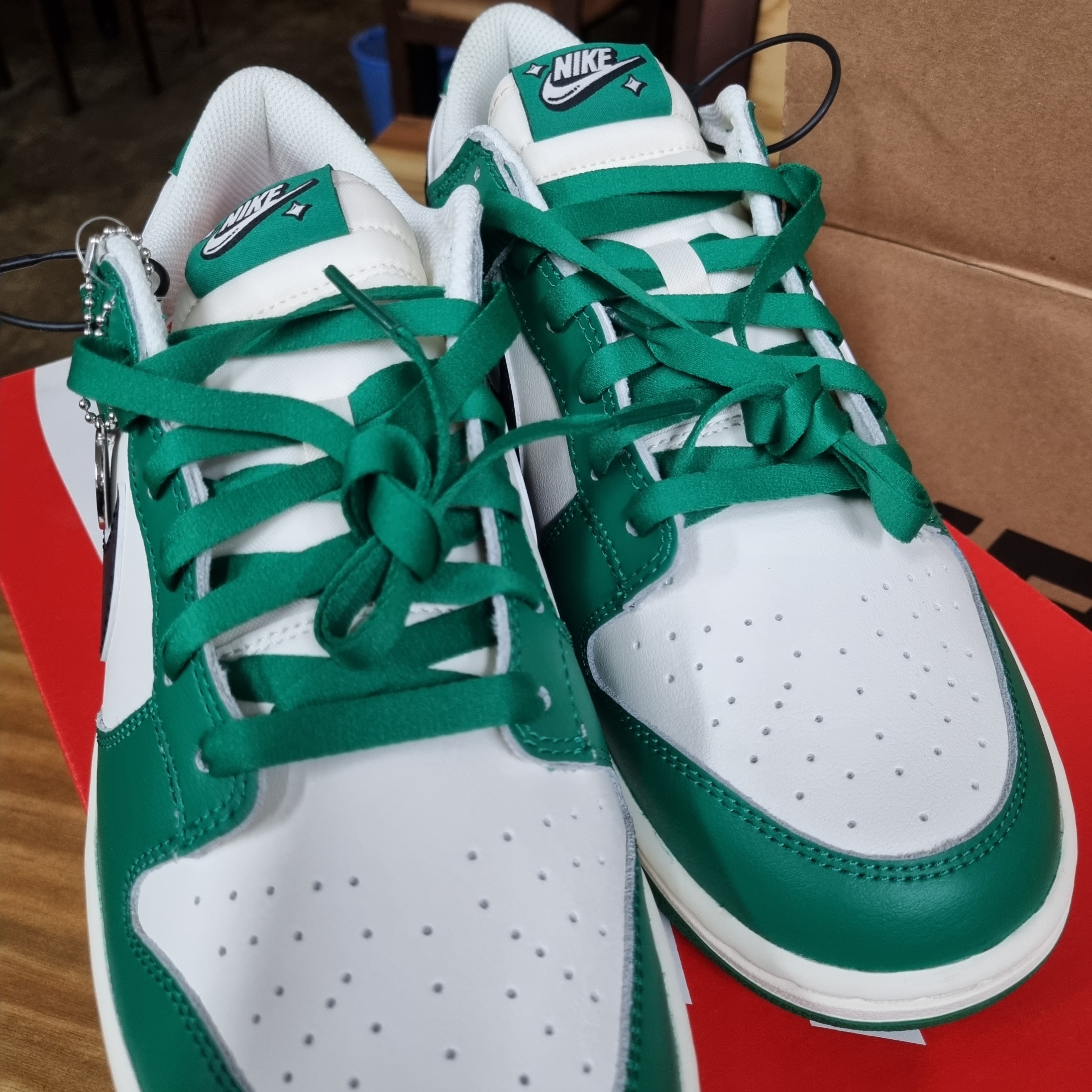 Nike Dunk Low Retro SE Jackpot Malachite 착용 스타일 - 3