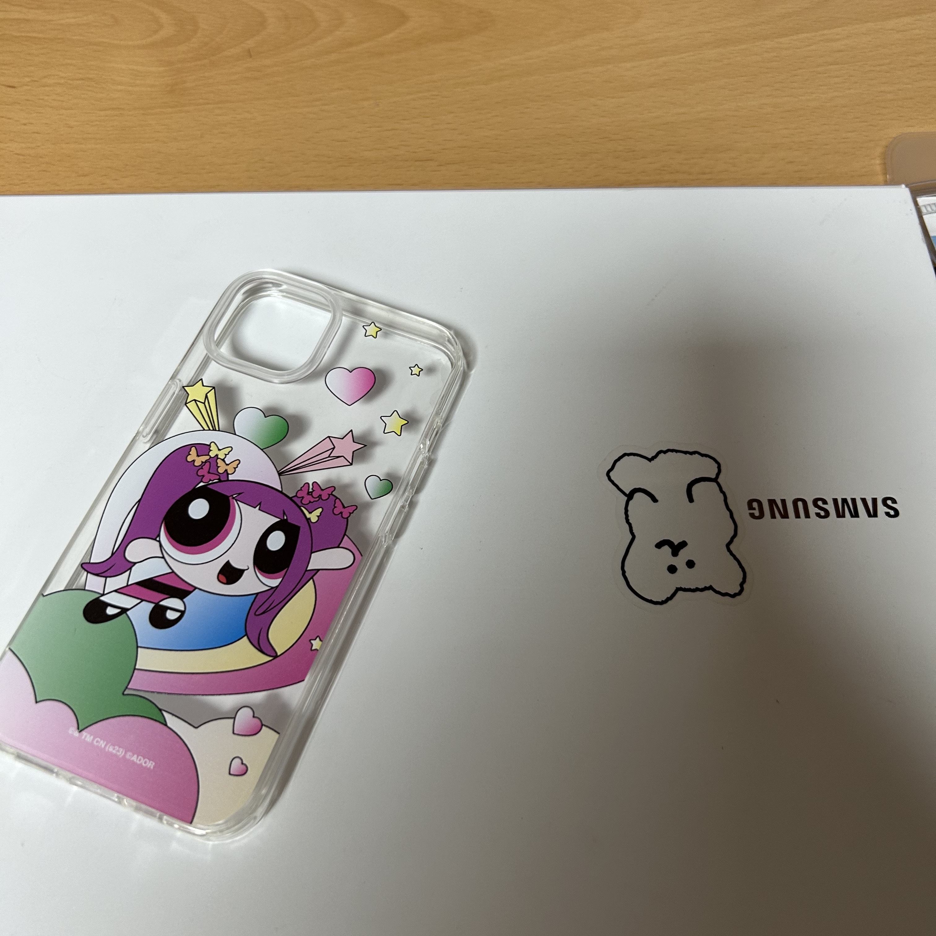 NewJeans x The Powerpuff Girls iPhone 14 Case Hanni 착용 스타일 - 1