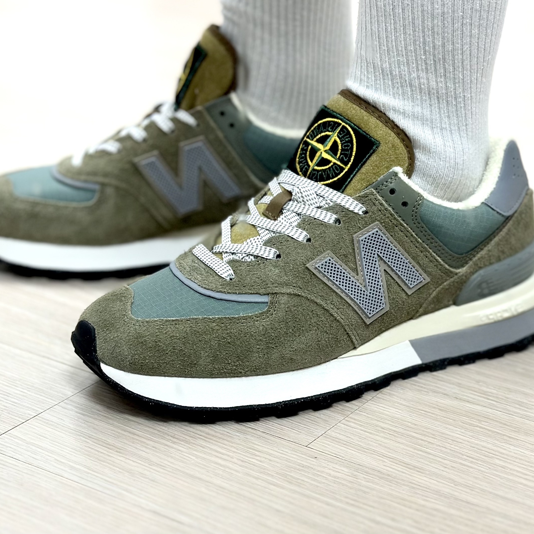New Balance x Stone Island 574 Legacy Green 착용 스타일
