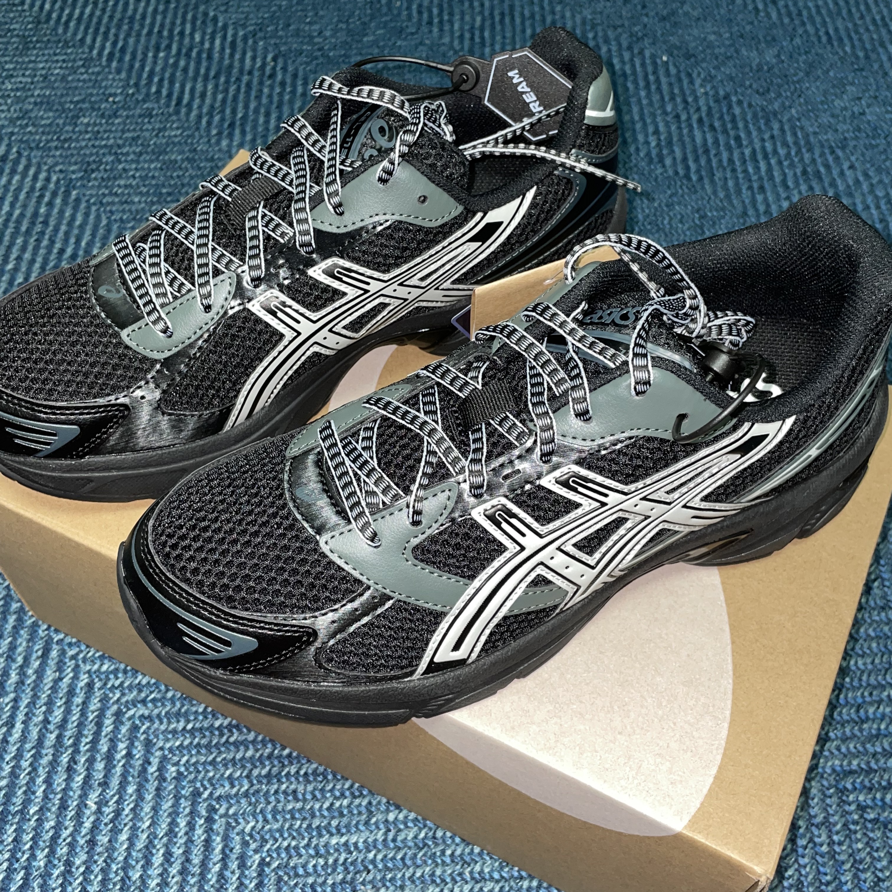 Asics Gel-1130 Black Glacier Grey - Folder Exclusive 착용 스타일