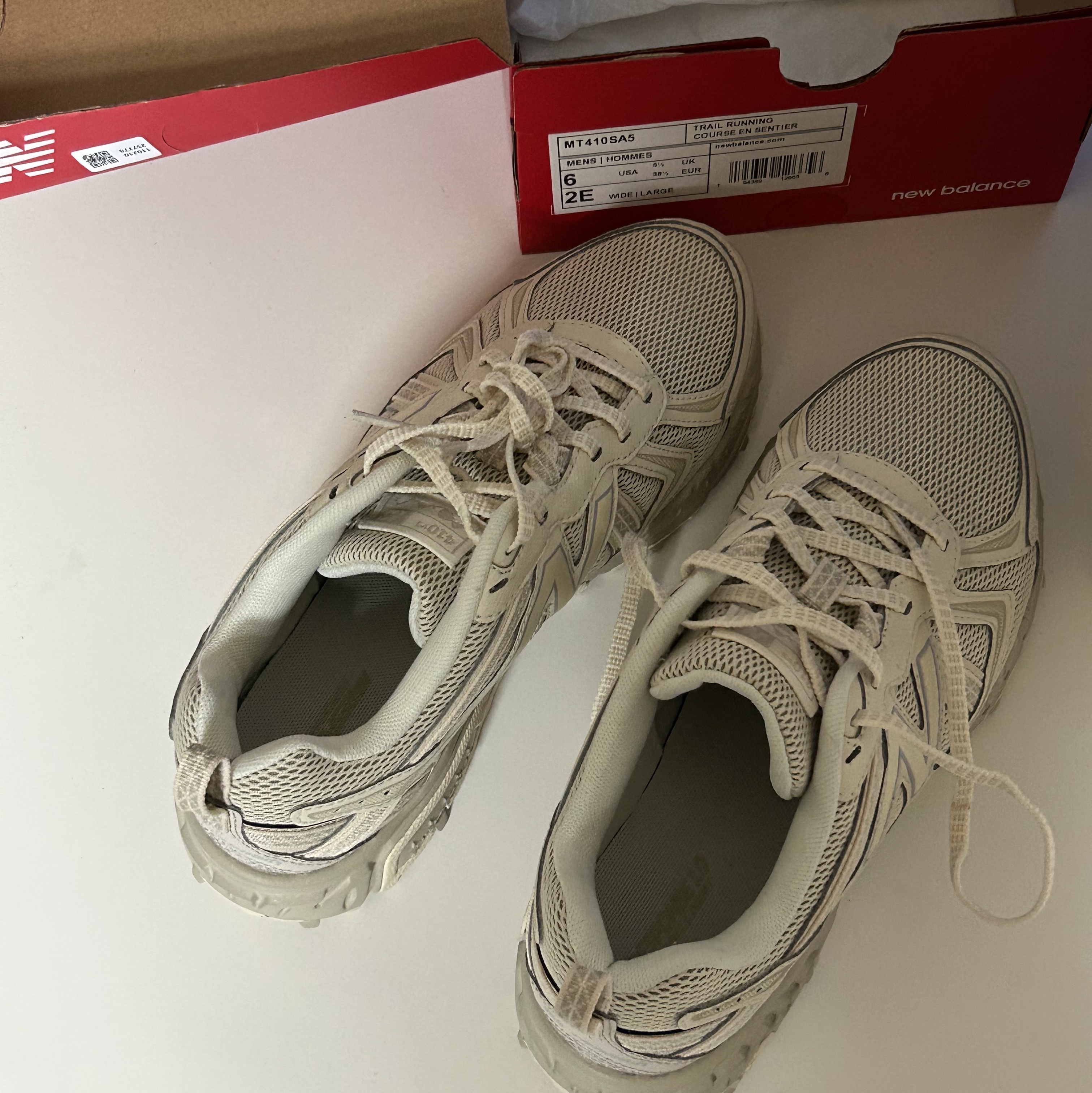 New Balance 410v5 Trail Beige - 2E Wide 착용 스타일 - 2
