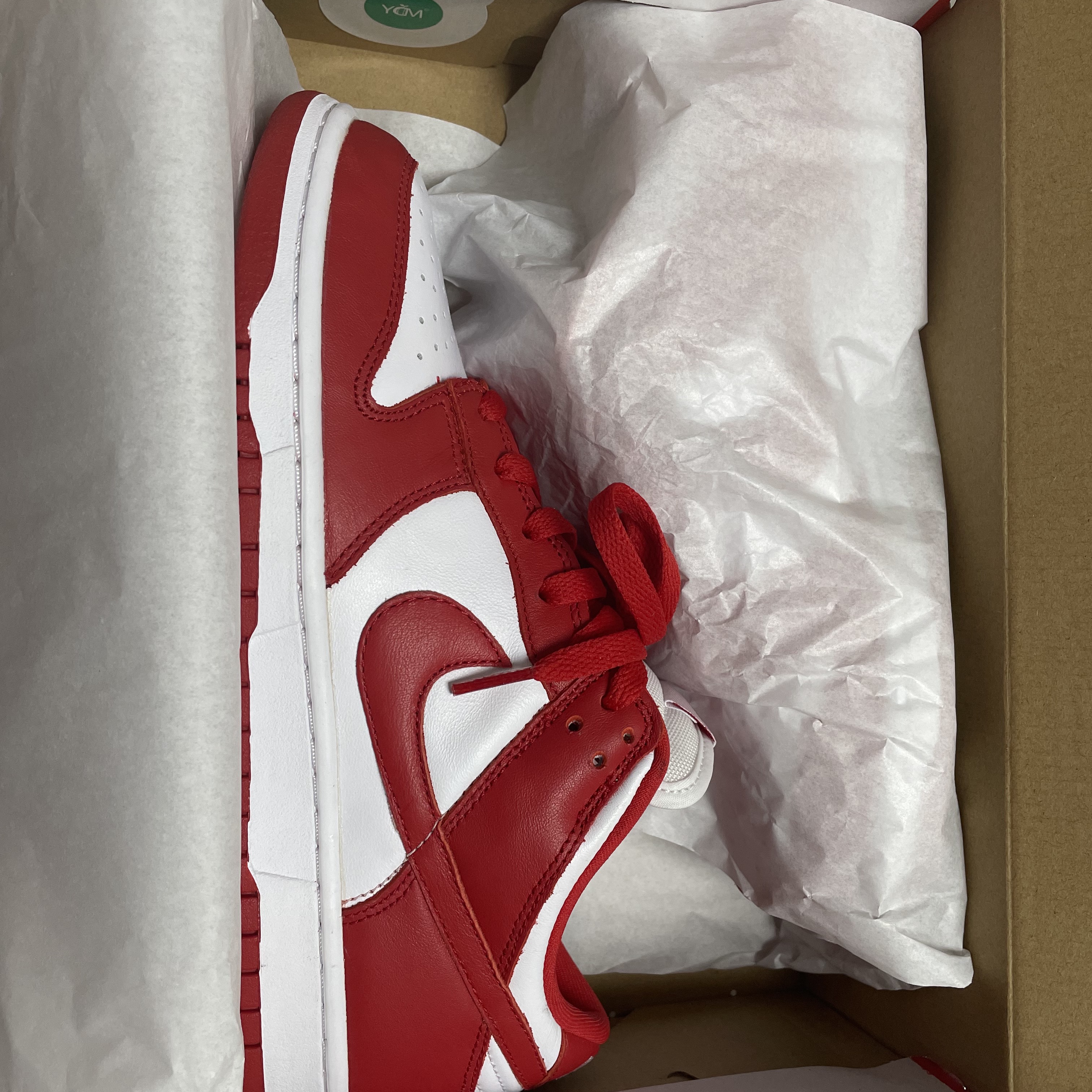 Nike Dunk Low SP White and University Red 2023 착용 스타일 - 2
